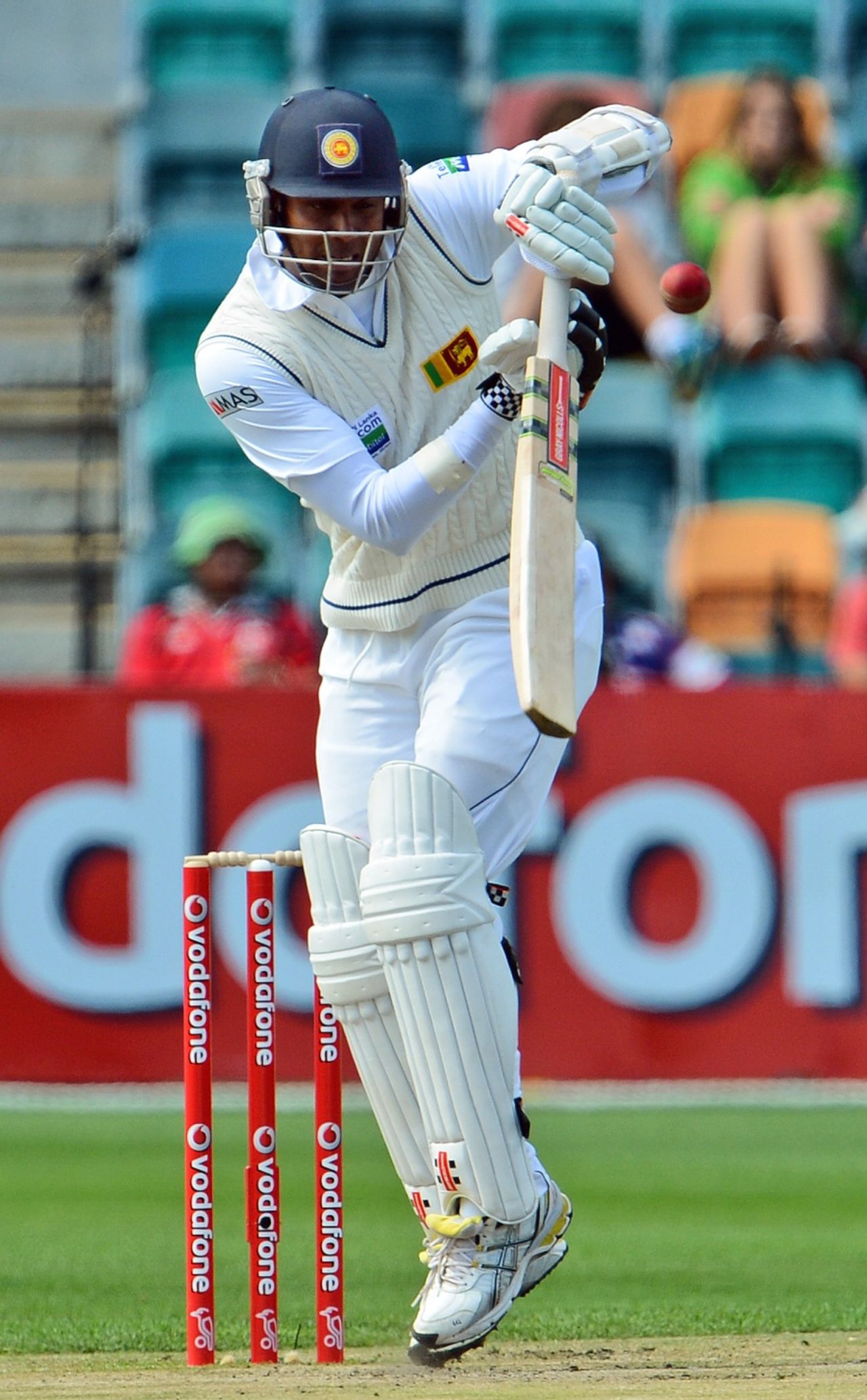 Angelo Mathews fends one away, Australia v Sri Lanka, 1st Test, Hobart, 3rd day, December 16, 2012