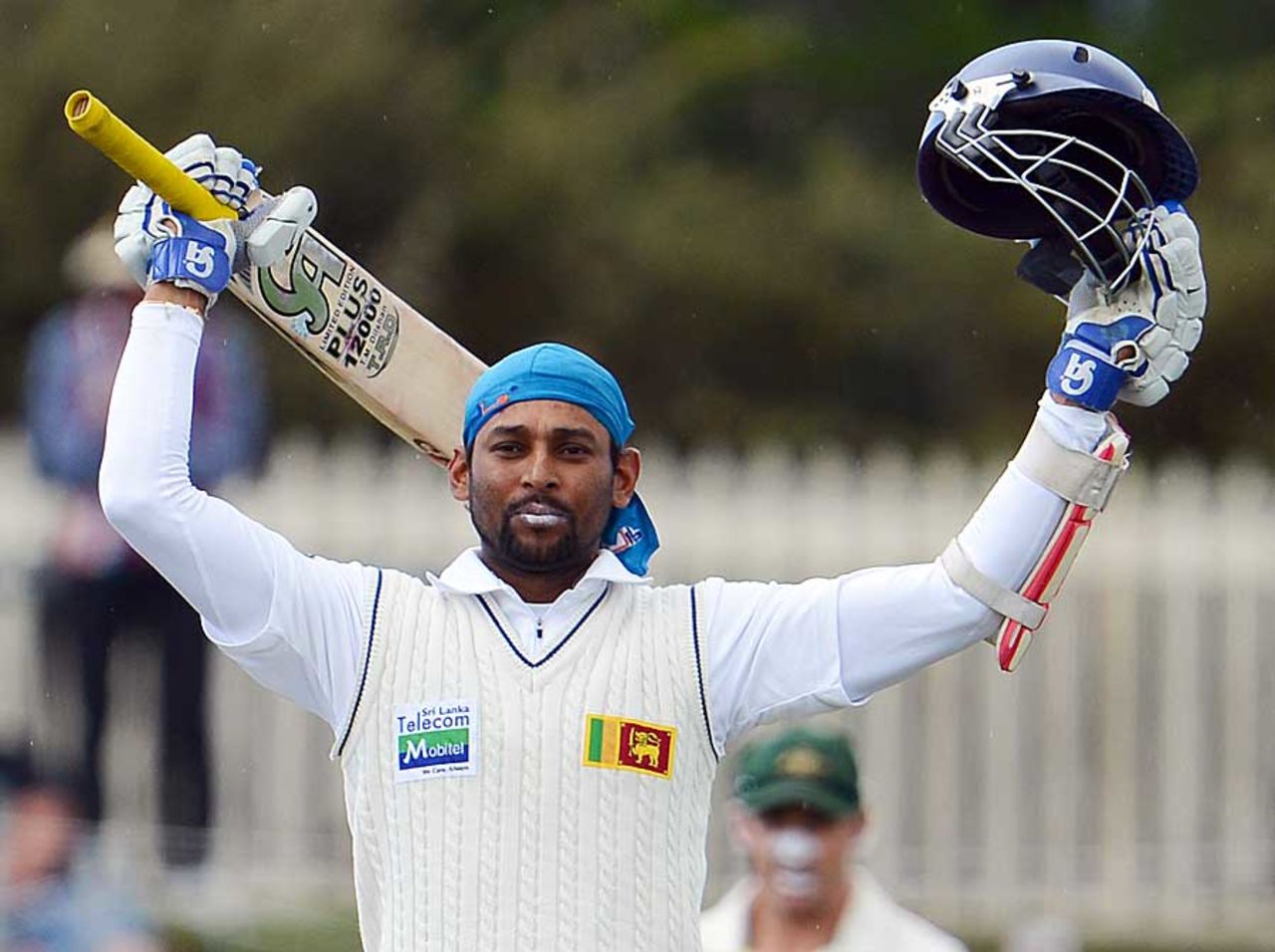 Tillakaratne Dilshan scored his 15th Test ton, Australia v Sri Lanka, 1st Test, Hobart, 3rd day, December 16, 2012