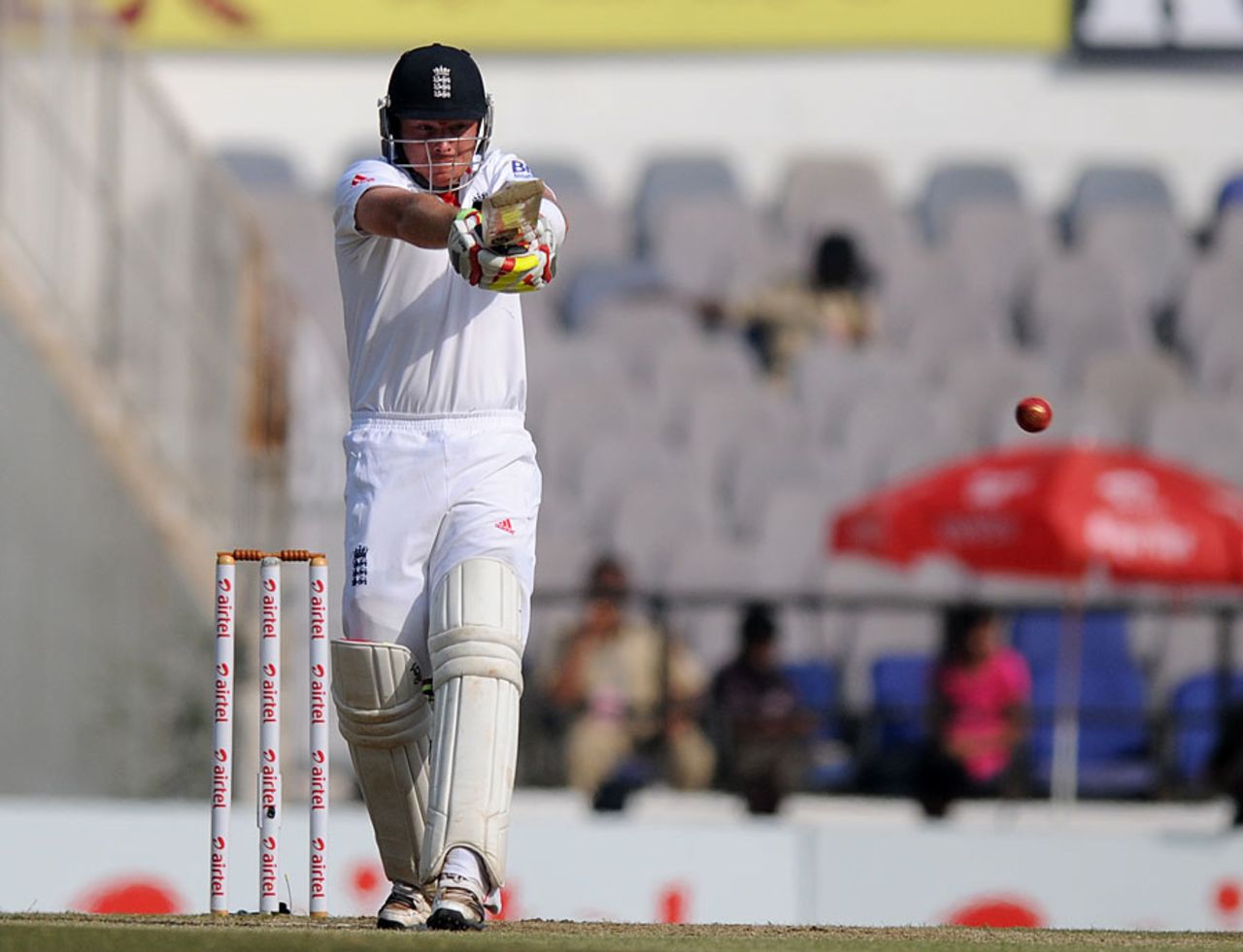 Ian Bell powers away a pull shot, India v England, 4th Test, Nagpur, 5th day, December 17, 2012