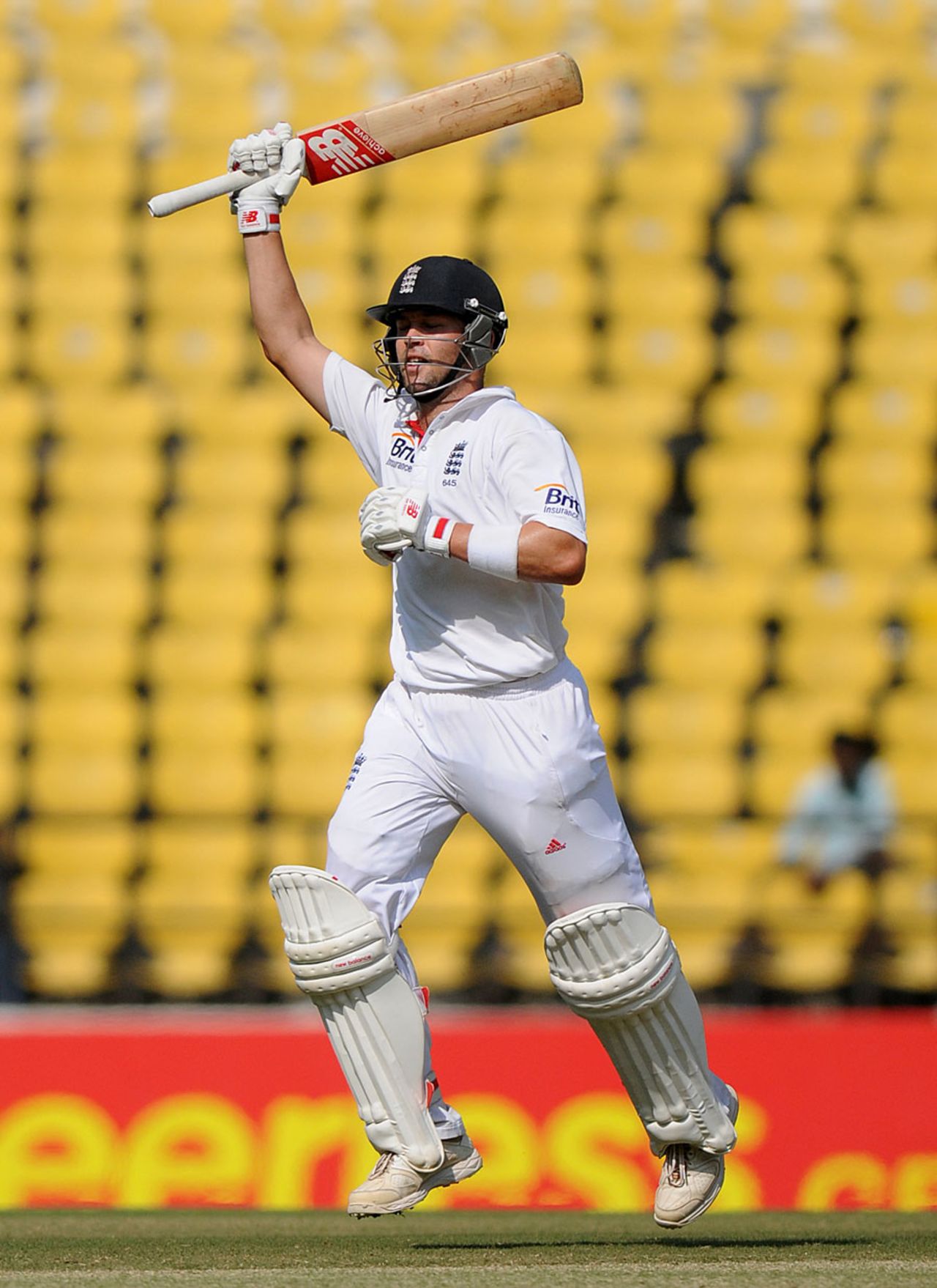 Jonathan Trott celebrates his hundred, India v England, 4th Test, Nagpur, 5th day, December 17, 2012