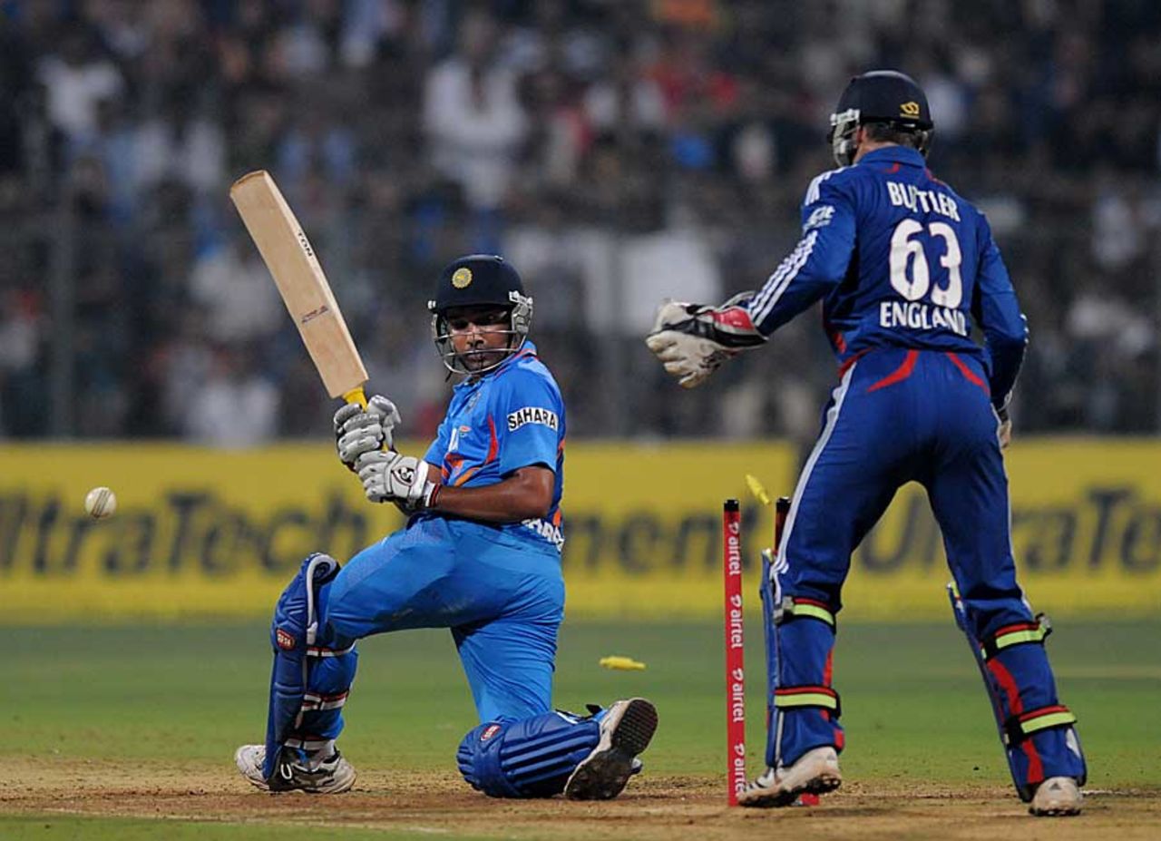 Rohit Sharma was bowled by James Tredwell, India v England, 2nd Twenty20 international, Mumbai, December 22, 2012