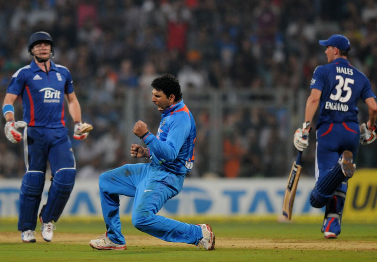 Yuvraj Singh celebrates taking the wicket of Luke Wright, India v England, 2nd Twenty20 international, Mumbai, December 22, 2012