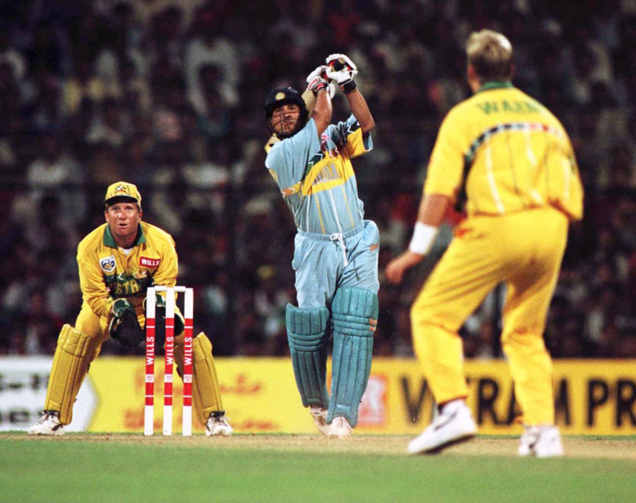 Sachin Tendulkar attacks Shane Warne, India v Australia, World Cup, Mumbai, February 27, 1996