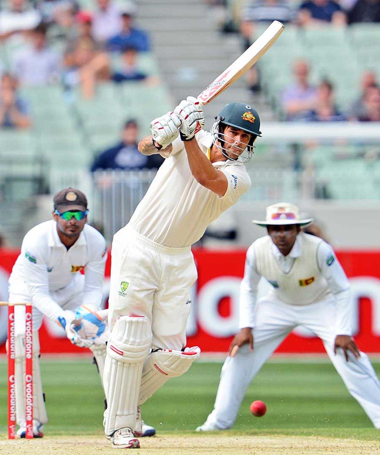 Mitchell Johnson drives down the ground, Australia v Sri Lanka, 2nd Test, Melbourne, 2nd day, December 27, 2012