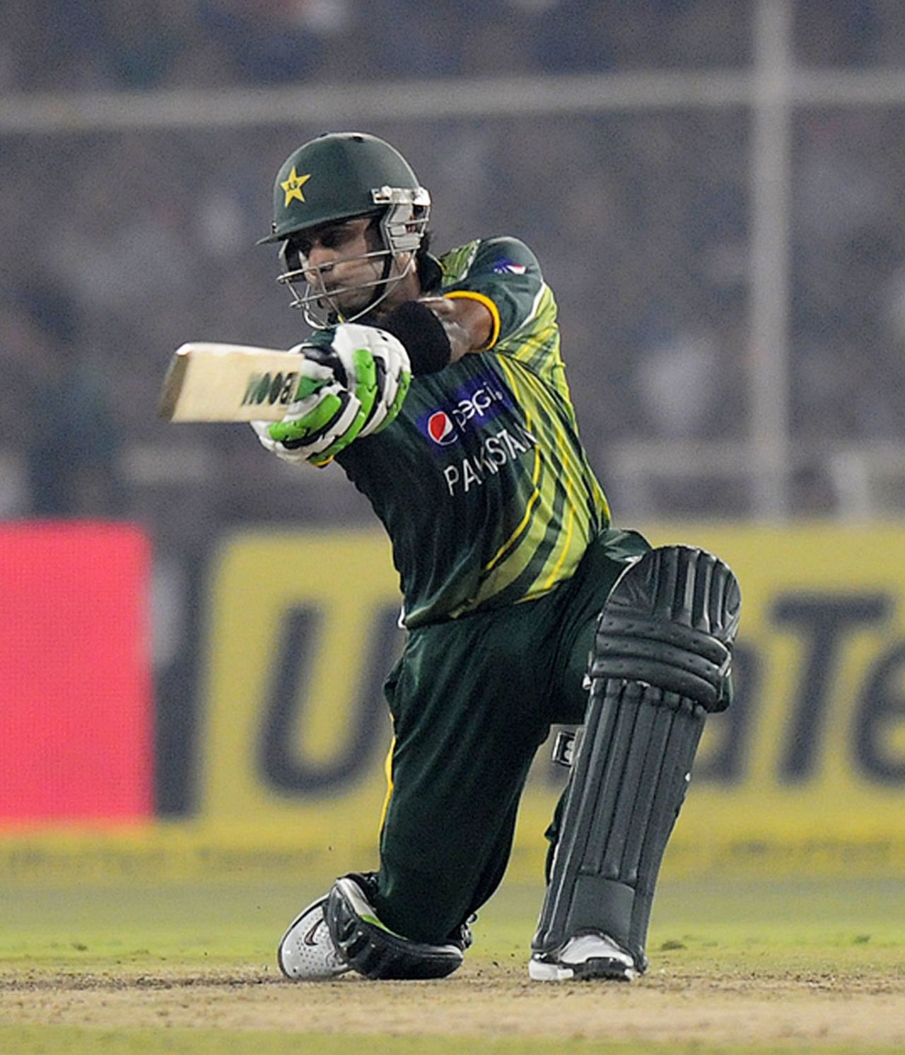 Mohammad Hafeez's belligerence kept Pakistan in the hunt, India v Pakistan, 2nd Twenty20, Ahmedabad, December 28, 2012