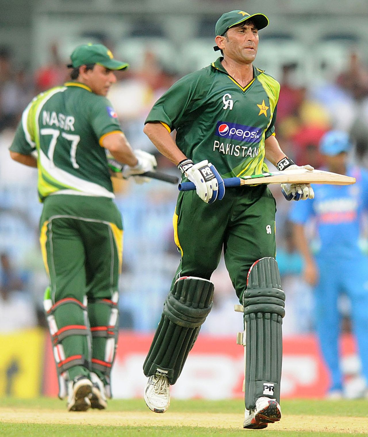 Younis Khan and Nasir Jamshed steadied Pakistan's chase, India v Pakistan, 1st ODI, Chennai, December 30, 2012