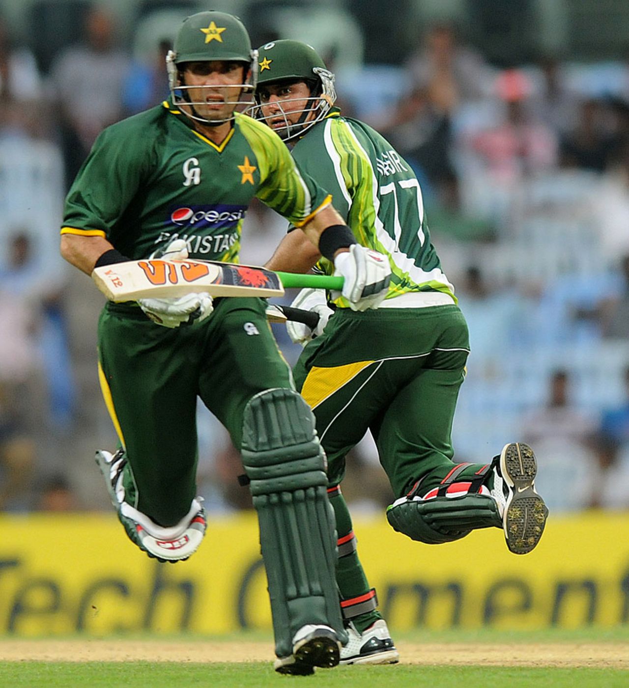 Misbah-ul-Haq and Nasir Jamshed run between the wickets, India v Pakistan, 1st ODI, Chennai, December 30, 2012
