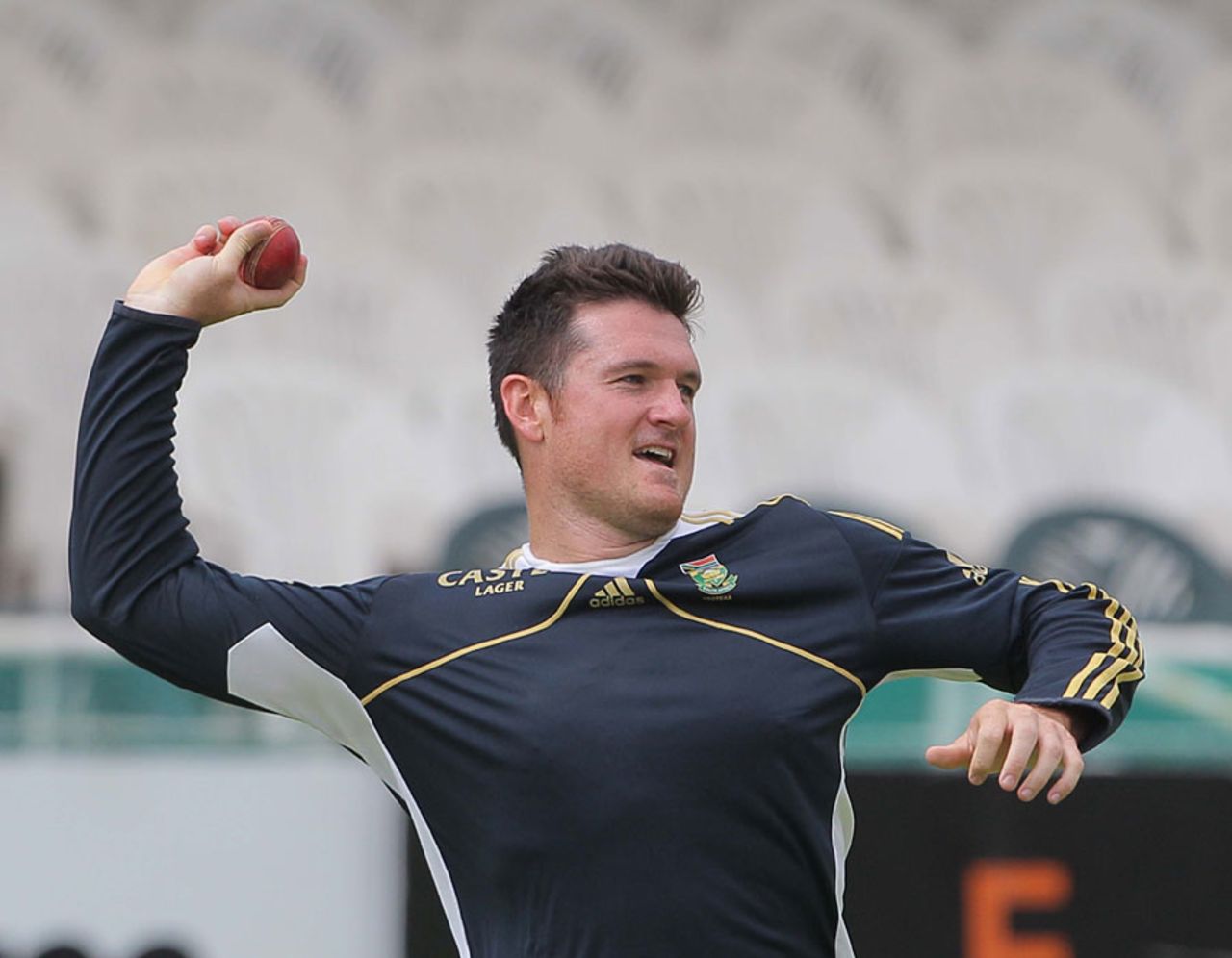 Graeme Smith gets in some fielding drills, Cape Town, December 30, 2012