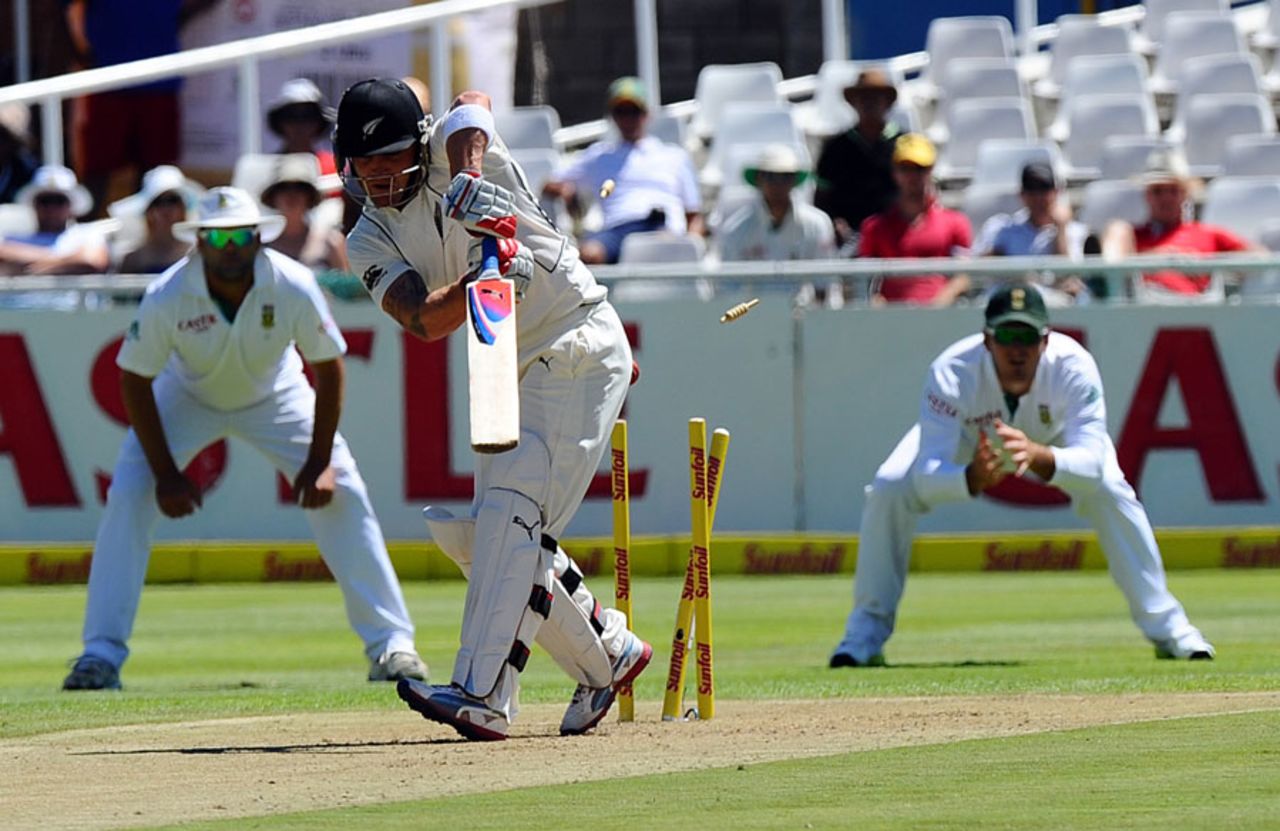 Brendon McCullum is bowled, South Africa v New Zealand, 1st Test, Cape Town, 1st day, January 2, 2013