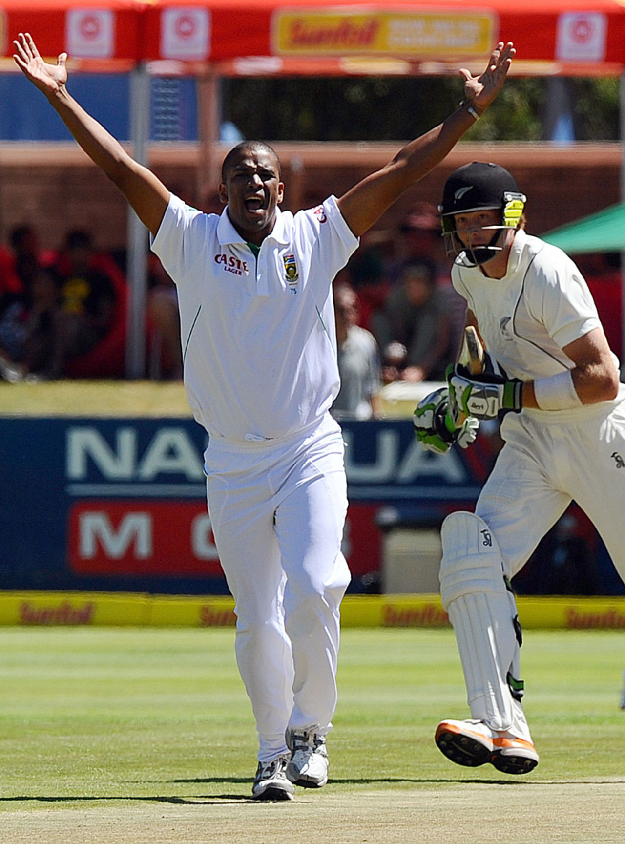 Vernon Philander took five wickets in the first five overs he bowled, South Africa v New Zealand, 1st Test, Cape Town, 1st day, January 2, 2013