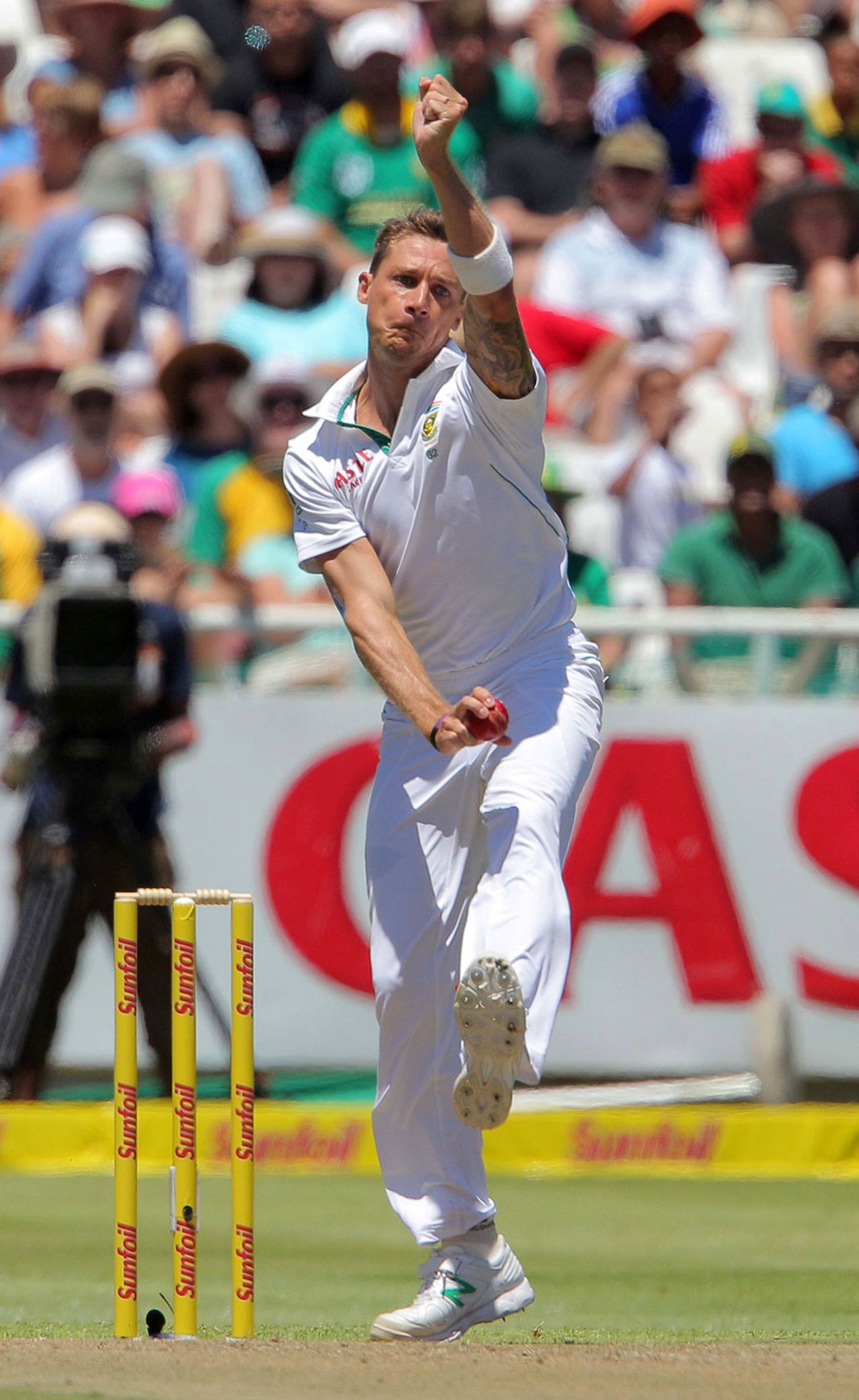 Dale Steyn bowled Doug Bracewell for his 300th Test wicket, South Africa v New Zealand, 1st Test, Cape Town, 1st day, January 2, 2013