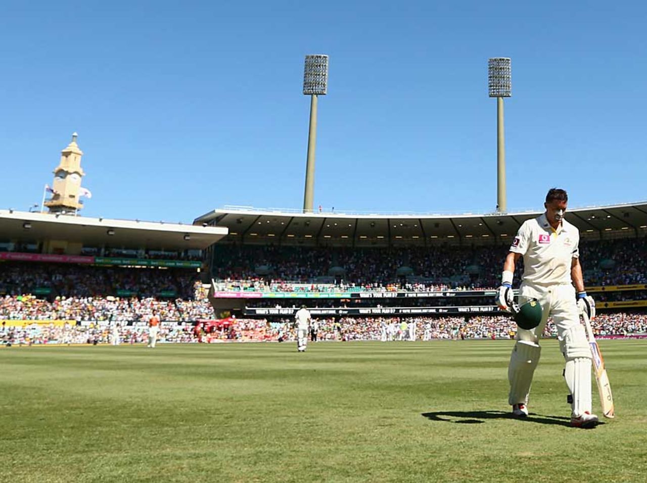 Michael Hussey walks back after being run out for 25, Australia v Sri Lanka, 3rd Test, Sydney, 2nd day, January 4, 2013