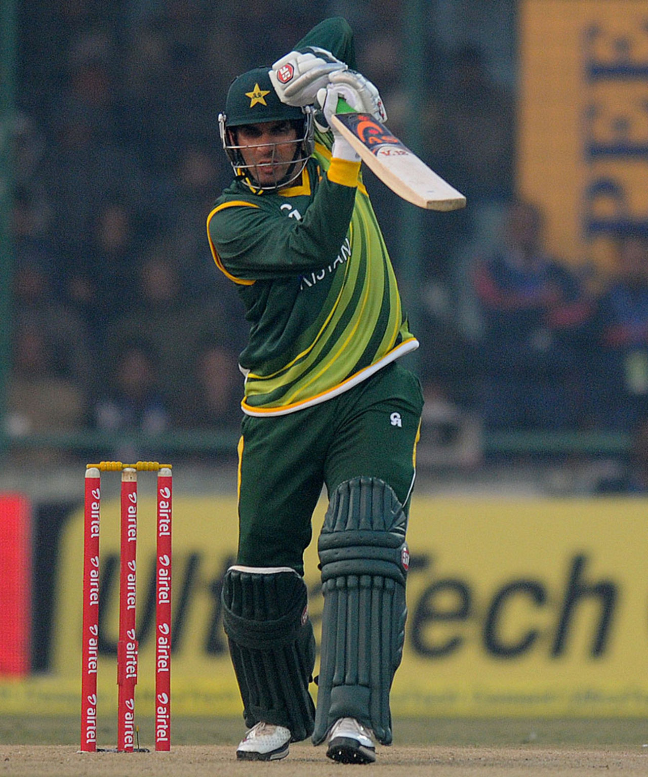 Misbah-ul-Haq helped steady Pakistan's innings after two early wickets, India v Pakistan, 3rd ODI, Delhi, January 6, 2013