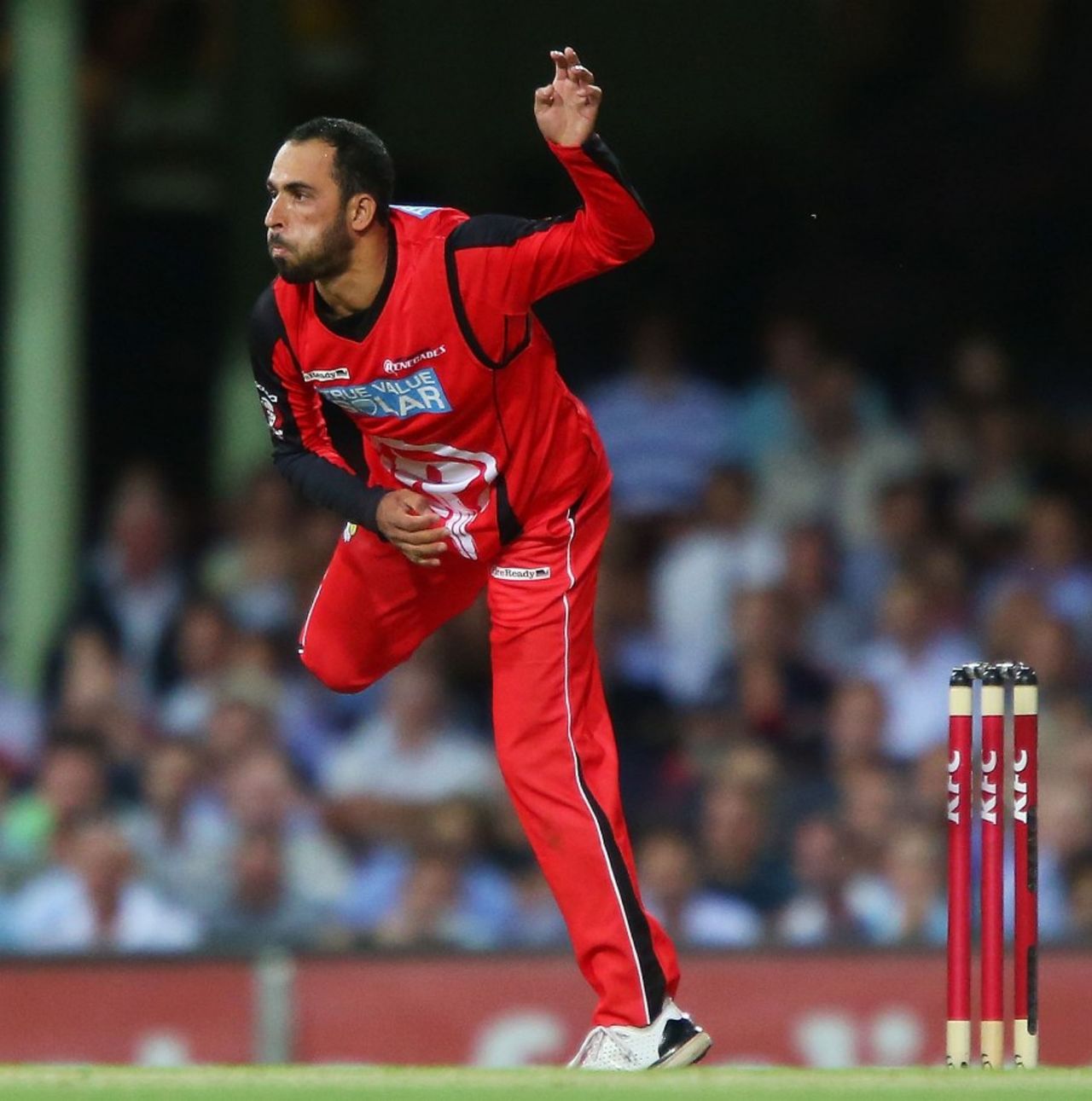 Fawad Ahmed bowls during his BBL debut, Sydney Sixers v Melbourne Renegades, BBL 2012-13, January 9, 2013