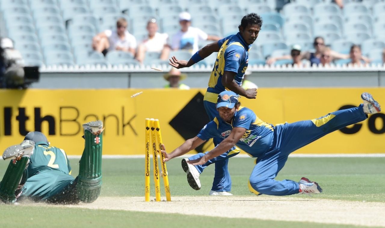 Jeevan Mendis fails to run out George Bailey, Australia v Sri Lanka, 1st ODI, Melbourne, January 11, 2013