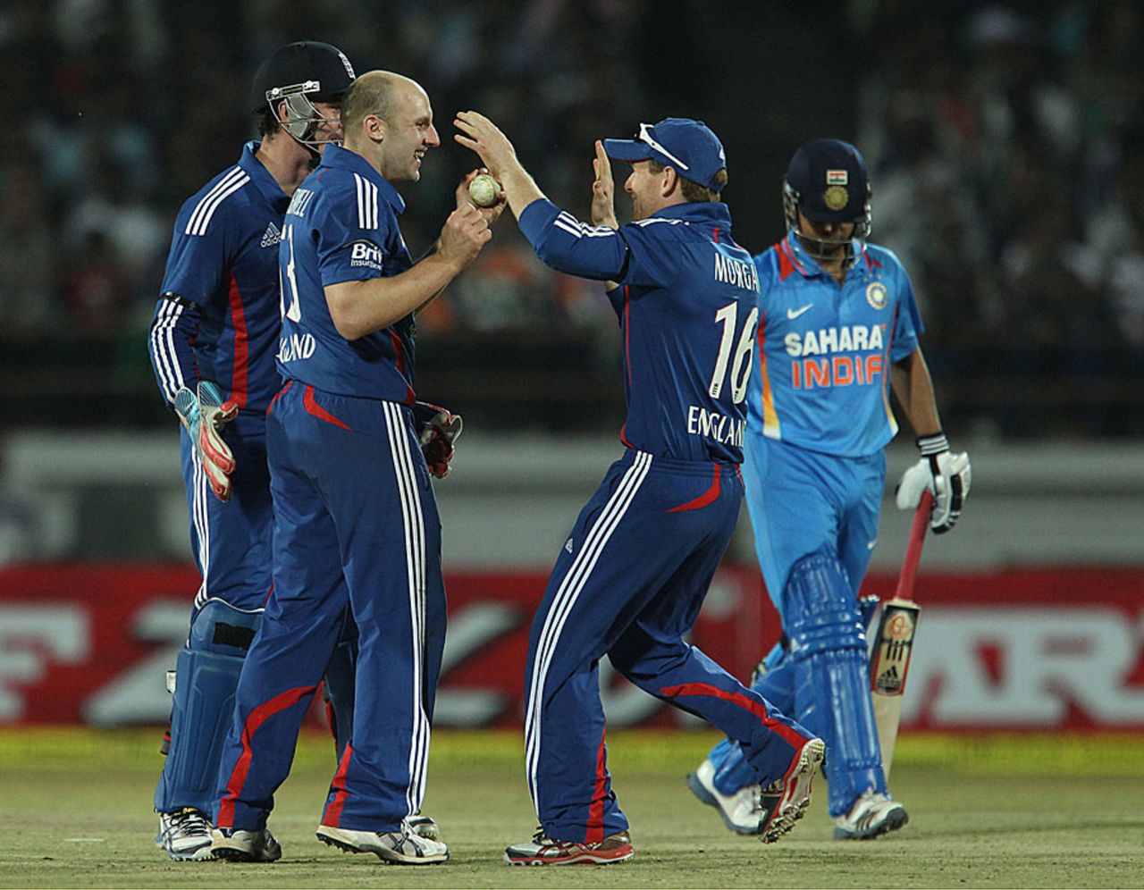 James Tredwell took crucial wickets, India v England, 1st ODI, Rajkot, January 11, 2013