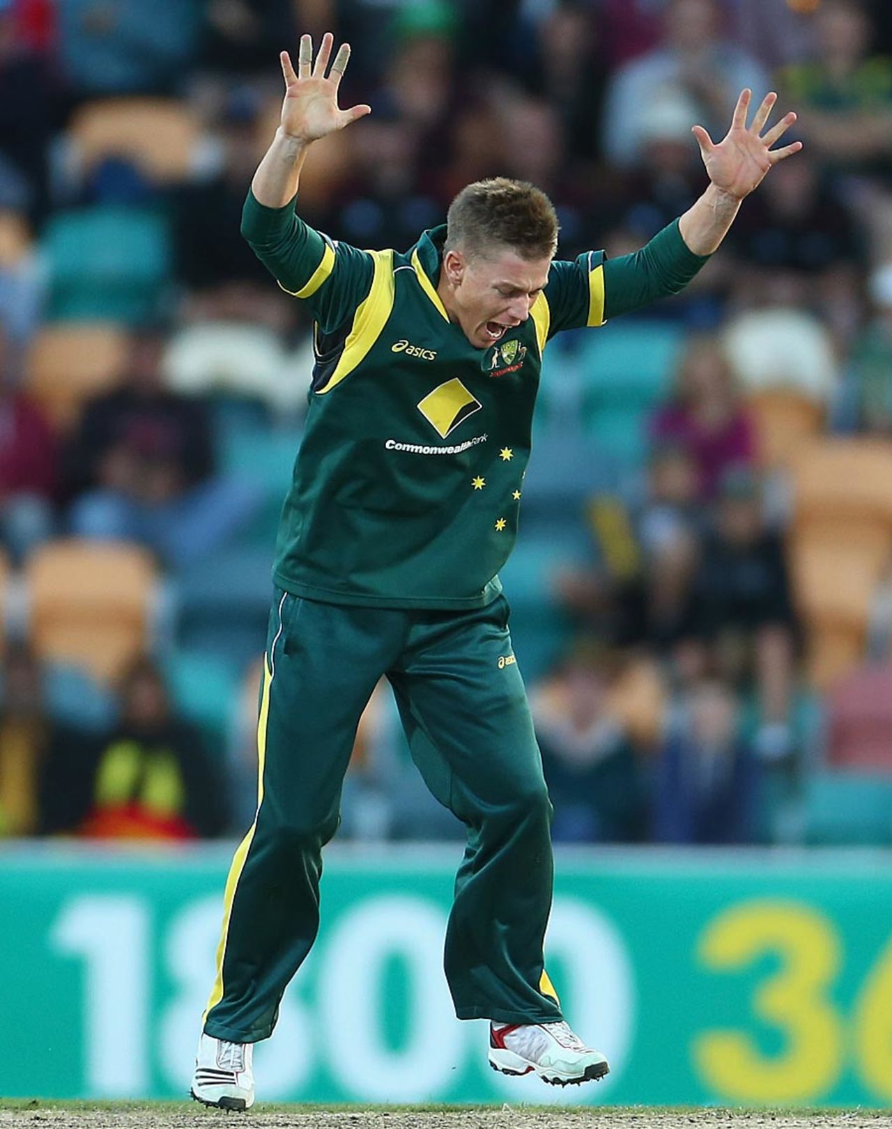 Xavier Doherty reacts after getting Dinesh Chandimal bowled, Australia v Sri Lanka, 5th ODI, Hobart, January 23, 2013