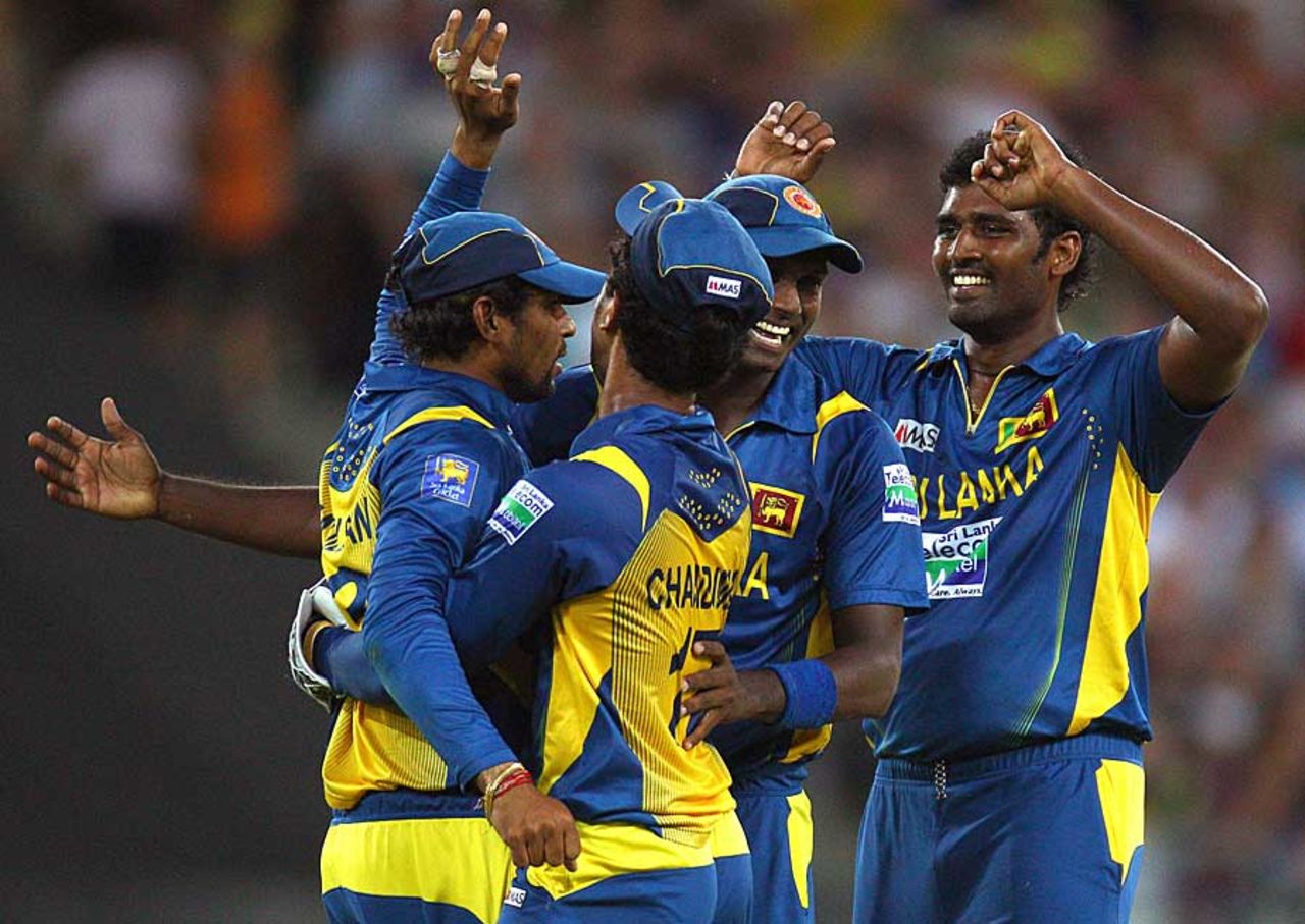 Sri Lanka celebrate a wicket, Australia v Sri Lanka, 1st T20, Sydney, January 26, 2013