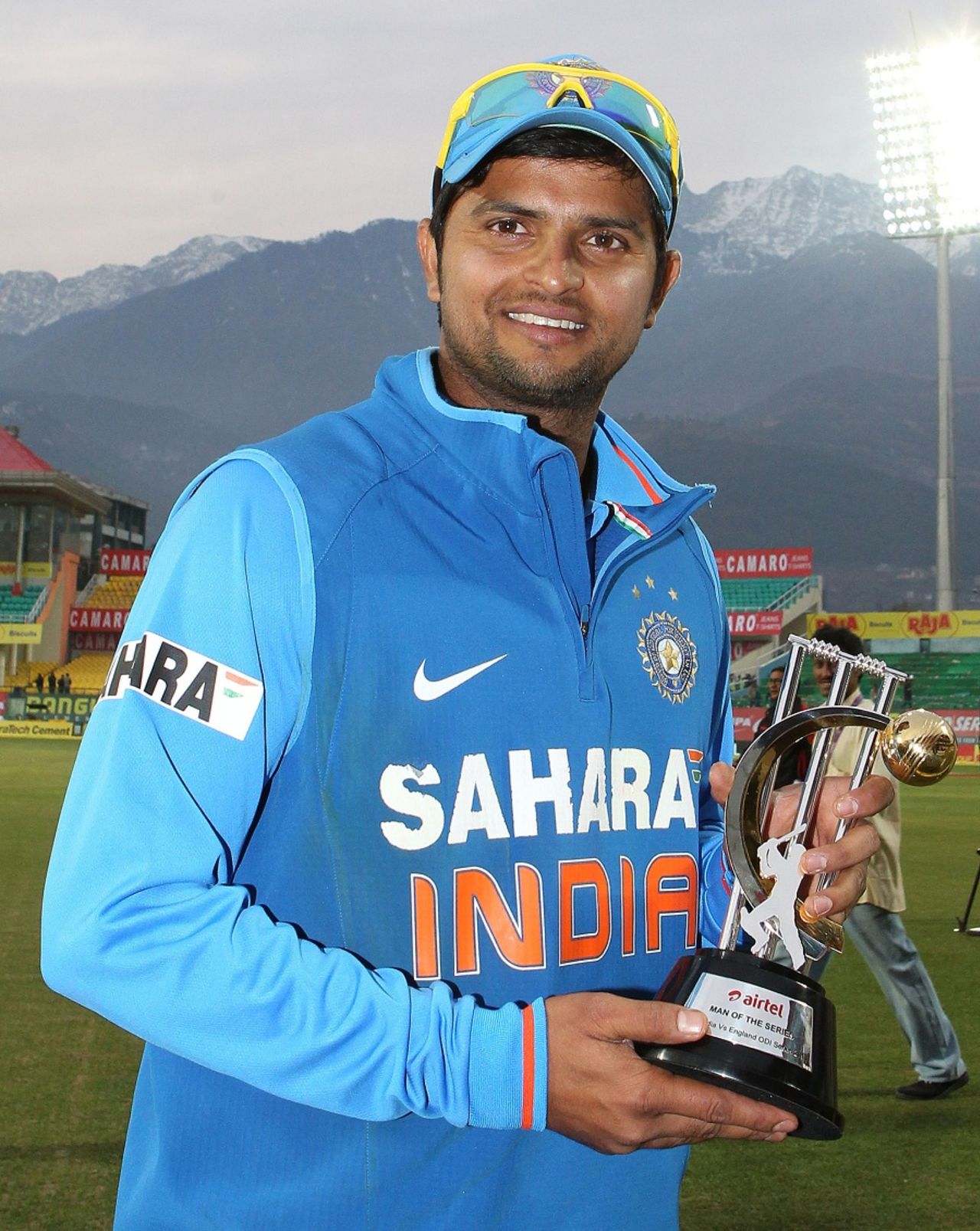 Suresh Raina was named the Man of the Series, India v England, 5th ODI, Dharamsala, January 27, 2013