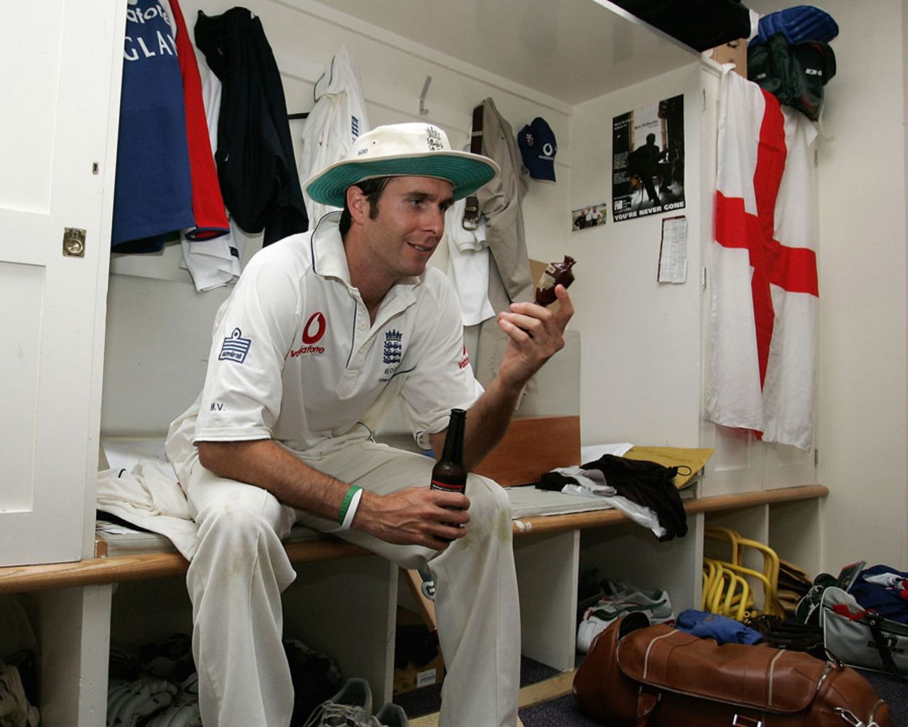 Michael Vaughan savours the Ashes victory, England v Australia, The Oval, September 12, 2005