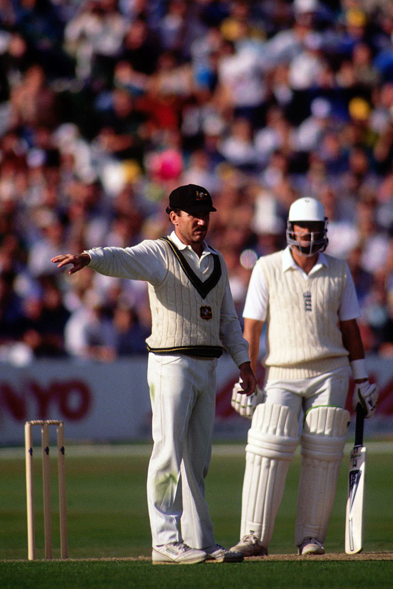 Allan Border sets the field, The Ashes, 5th Test, Trent Bridge, August 10, 1989