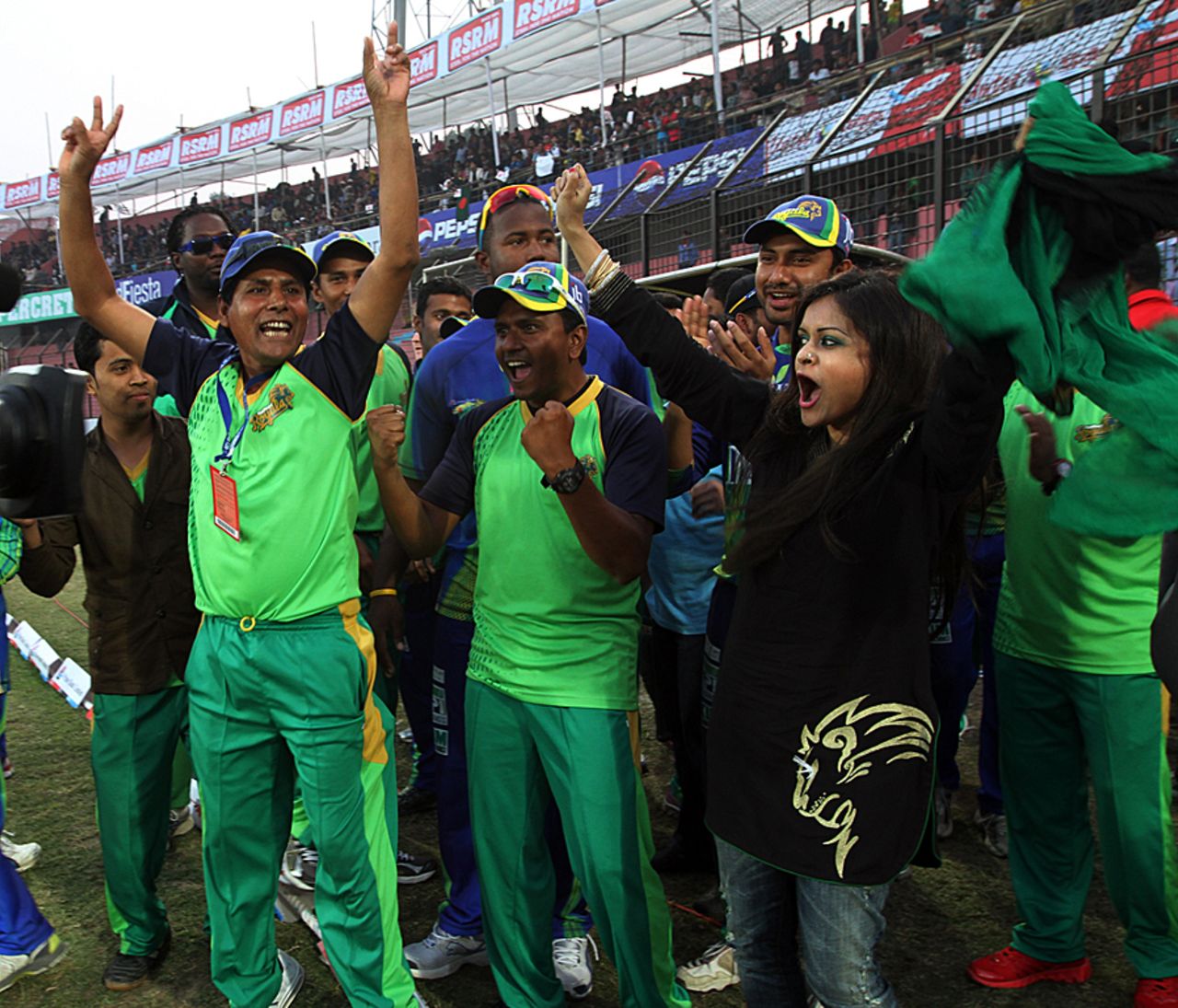 Sylhet team celebrates after securing a close win, Sylhet Royals v Rangpur Riders, Bangladesh Premier League, Chittagong, January 31, 2013