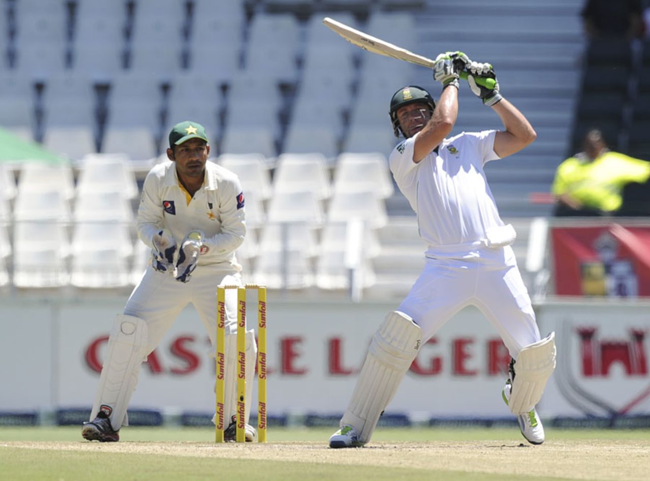 AB de Villiers opened his shoulders, South Africa v Pakistan, 1st Test, Johannesburg, 3rd day, February 3, 2013