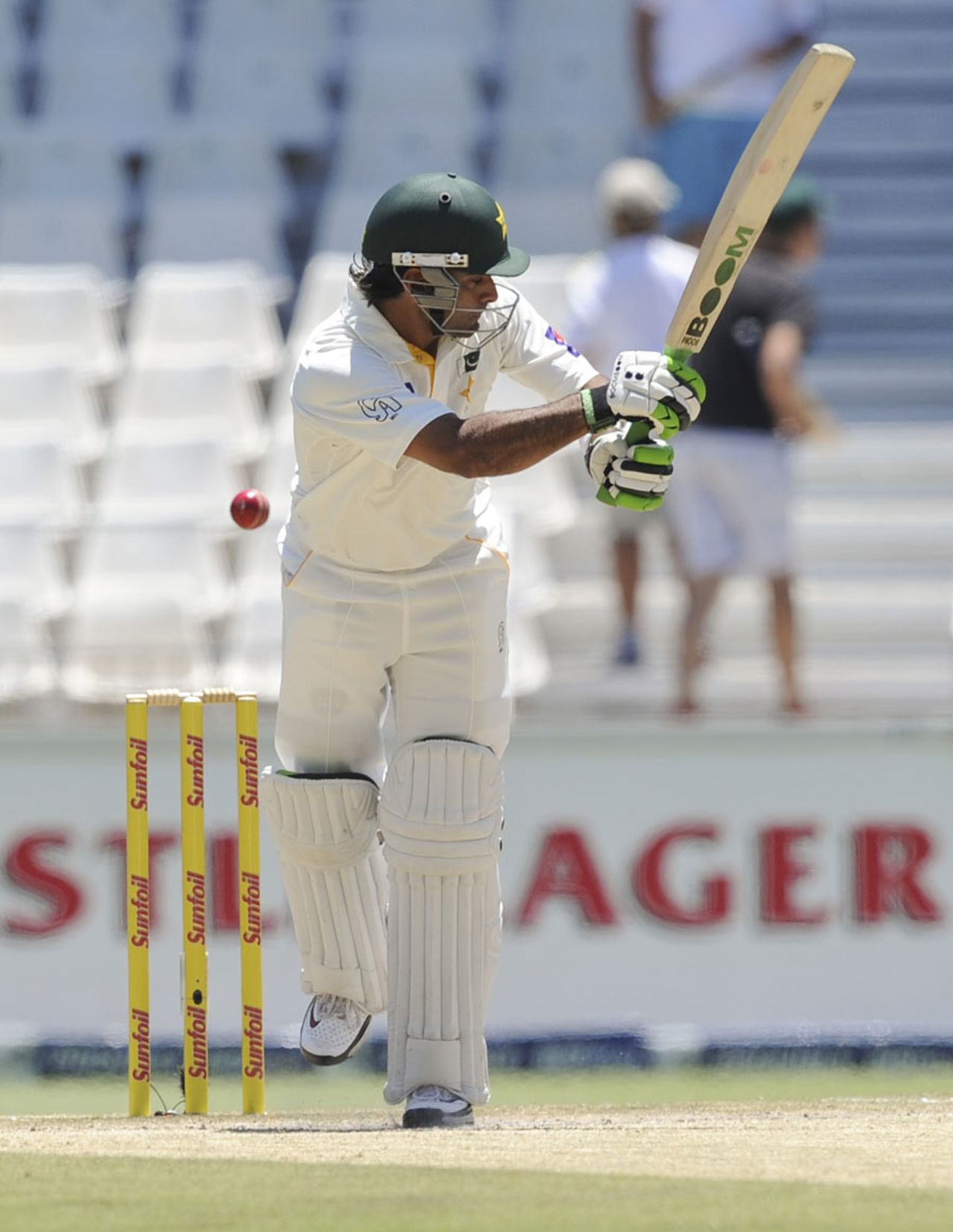 Mohammad Hafeez was out to a glance down the leg side, South Africa v Pakistan, 1st Test, Johannesburg, 3rd day, February 3, 2013