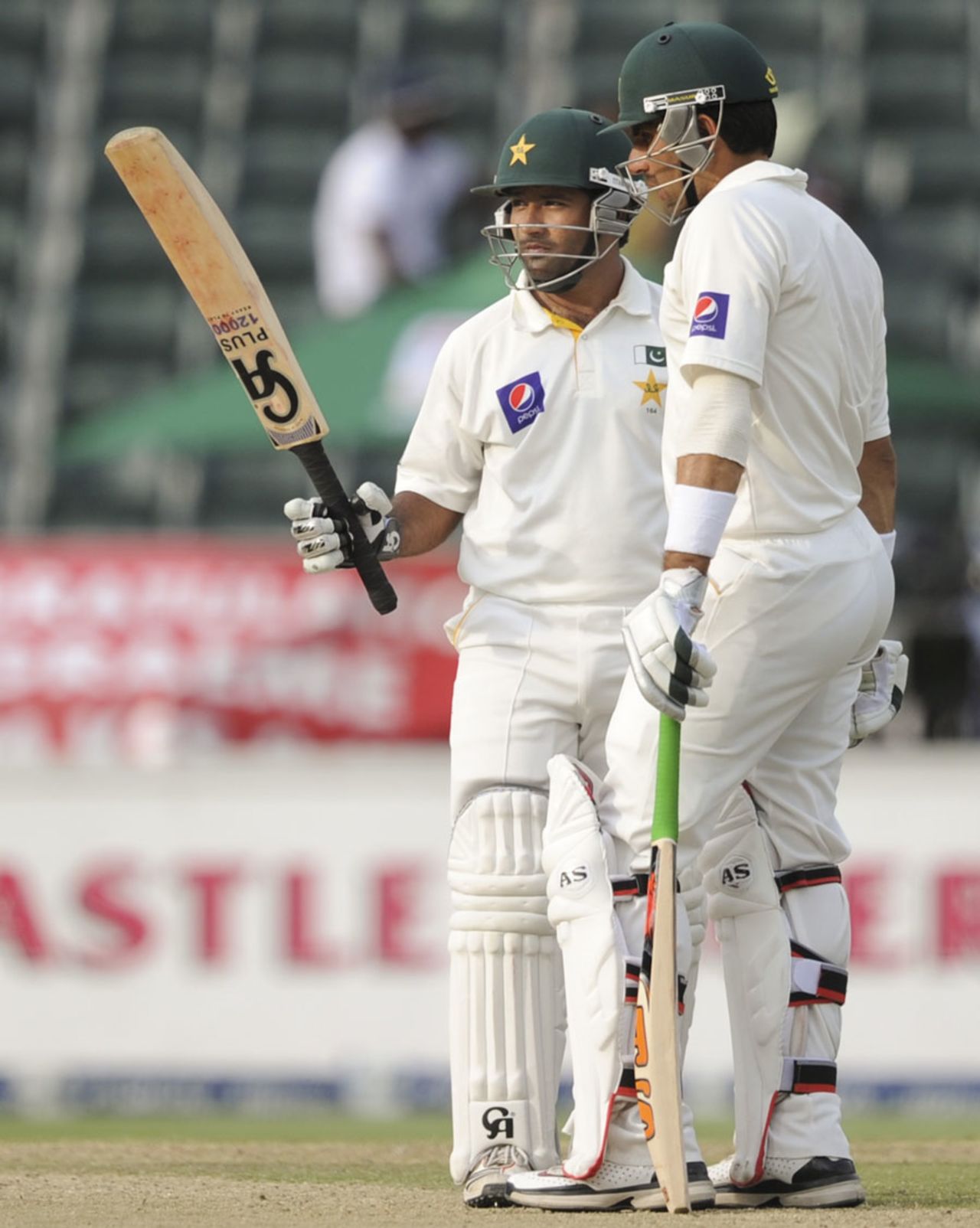 Asad Shafiq and Misbah-ul-Haq put on an unbroken century stand, South Africa v Pakistan, 1st Test, Johannesburg, 3rd day, February 3, 2013