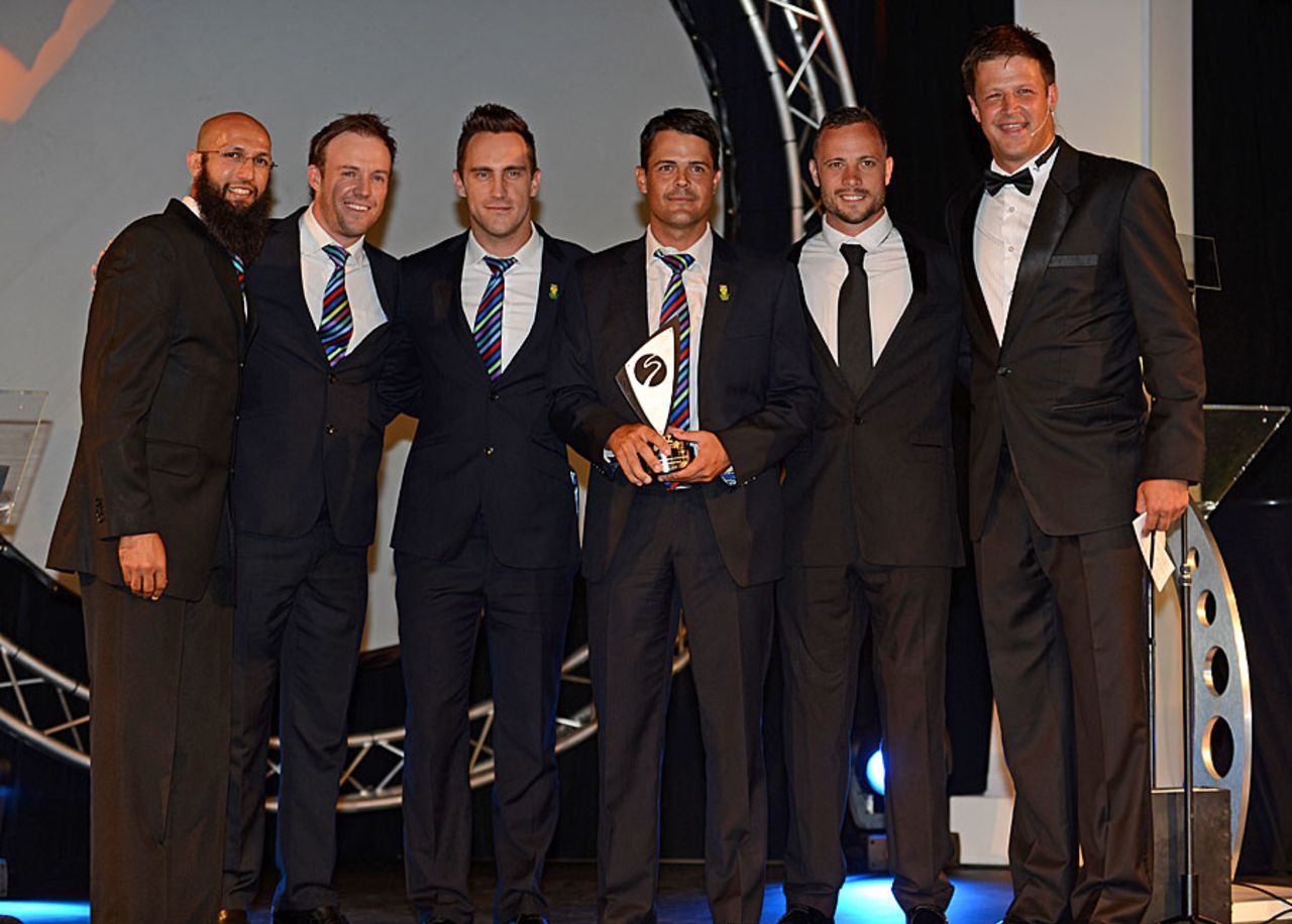 South Africa players with athlete Oscar Pistrorius and rugby player Bob Skinstad at the Sport Industry Awards 2013, Johannesburg, February 7, 2013