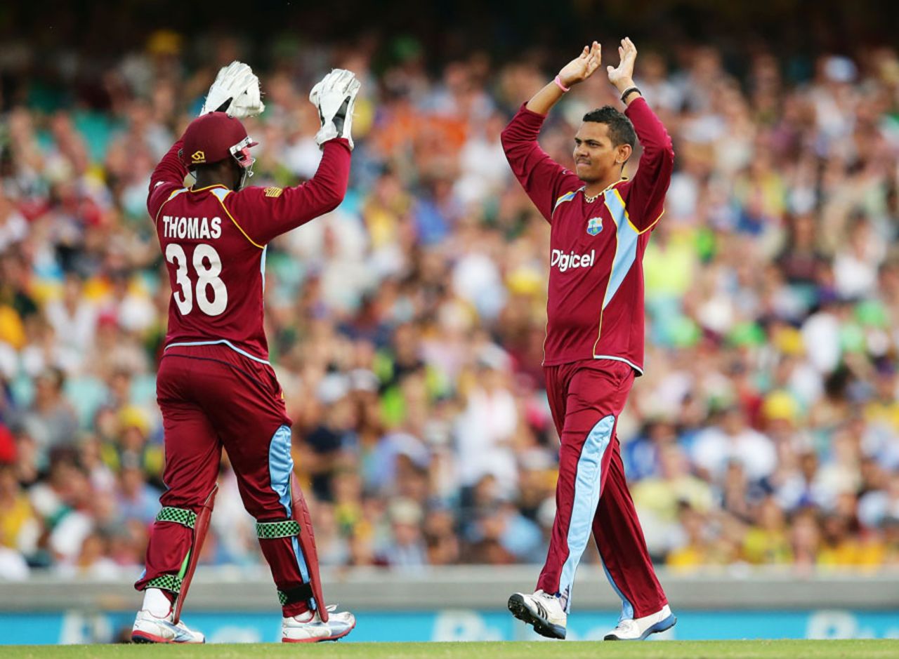 Devon Thomas and Sunil Narine exchange high-fives, Australia v West Indies, 4th ODI, Sydney, February 8, 2013