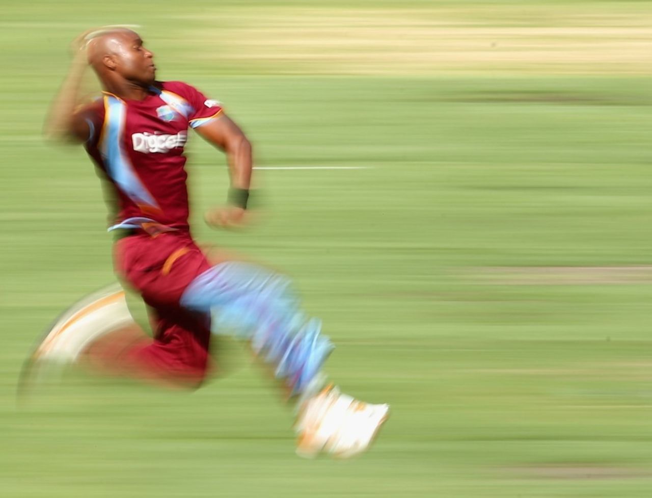 Tino Best picked up two wickets in a fiery opening spell, Australia v West Indies, 5th ODI, Melbourne, February 10, 2013