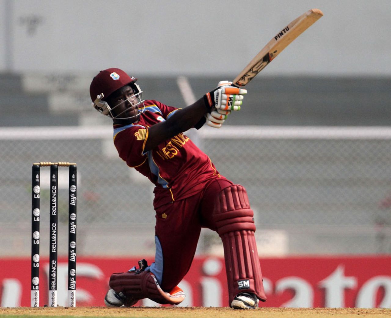 Deandra Dottin hit four fours and a six in her 27, New Zealand v West Indies, Super Six match, Women's World Cup 2013, Mumbai,  February 11, 2013