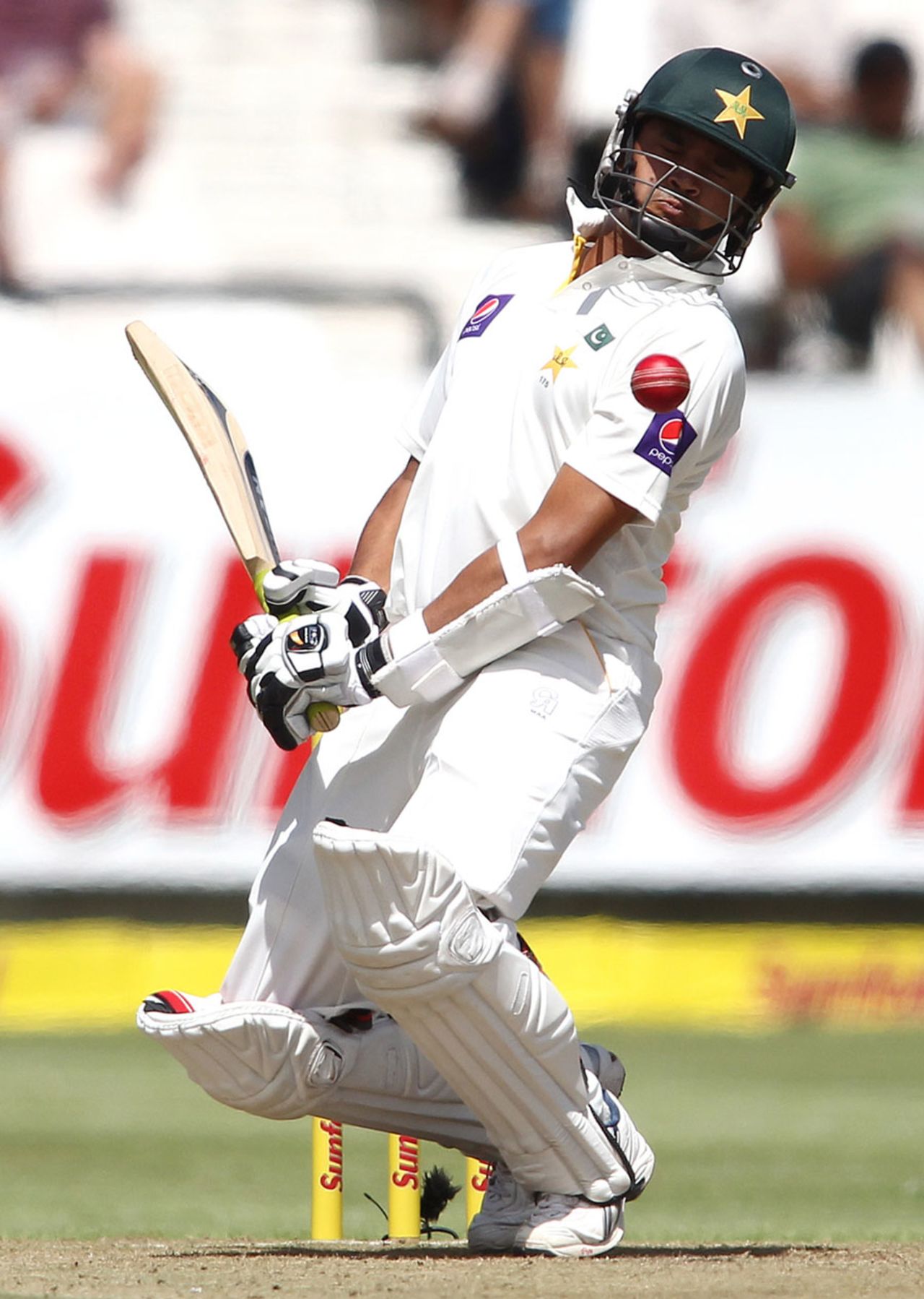 Azhar Ali evades a short ball, South Africa v Pakistan, 2nd Test, Cape Town, 1st day, February 14, 2013
