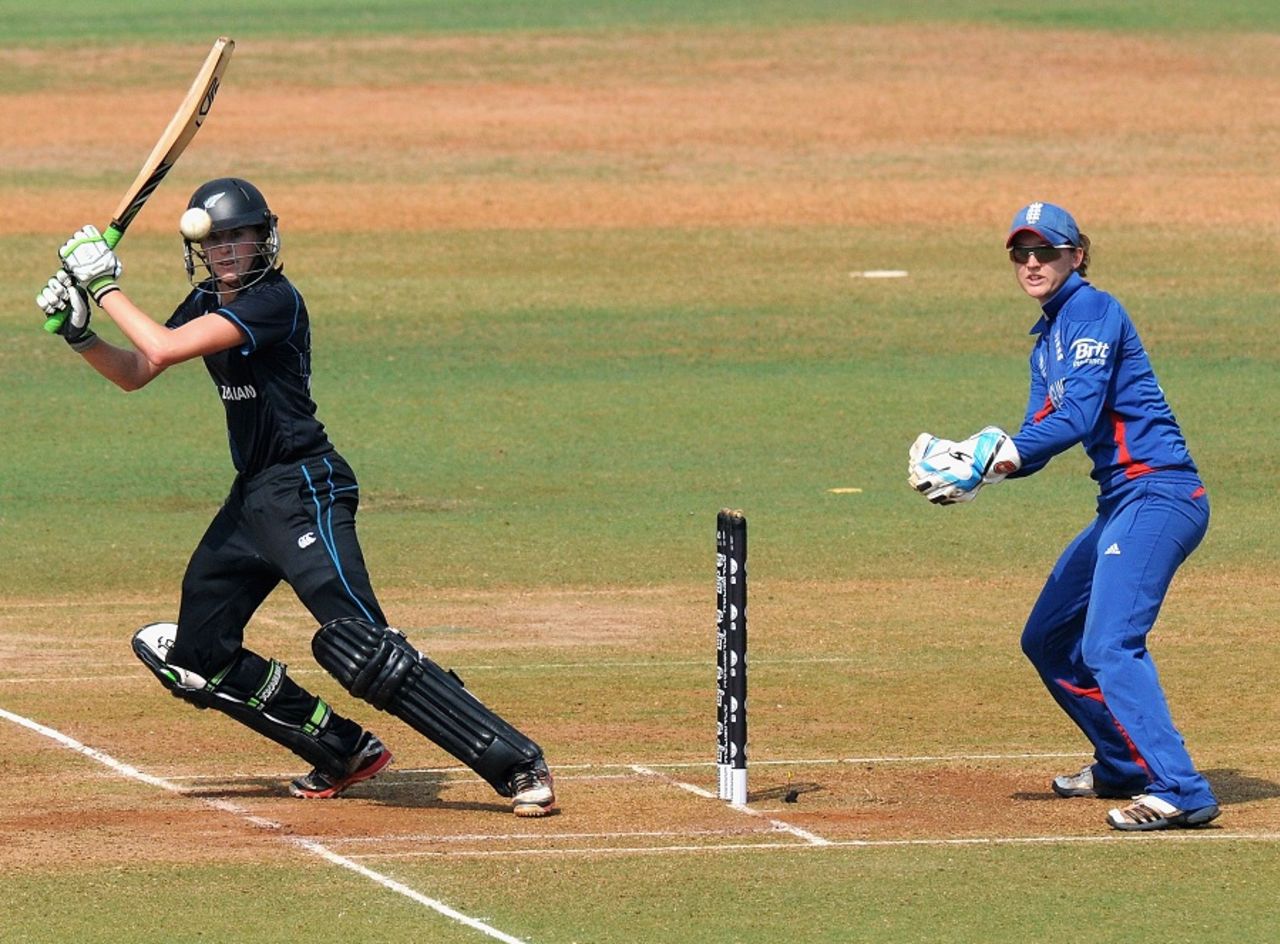 Amy Satterthwaite continued her fine form against England, England v New Zealand, Women's World Cup 2013, 3rd place play-off, Mumbai, February 15, 2013