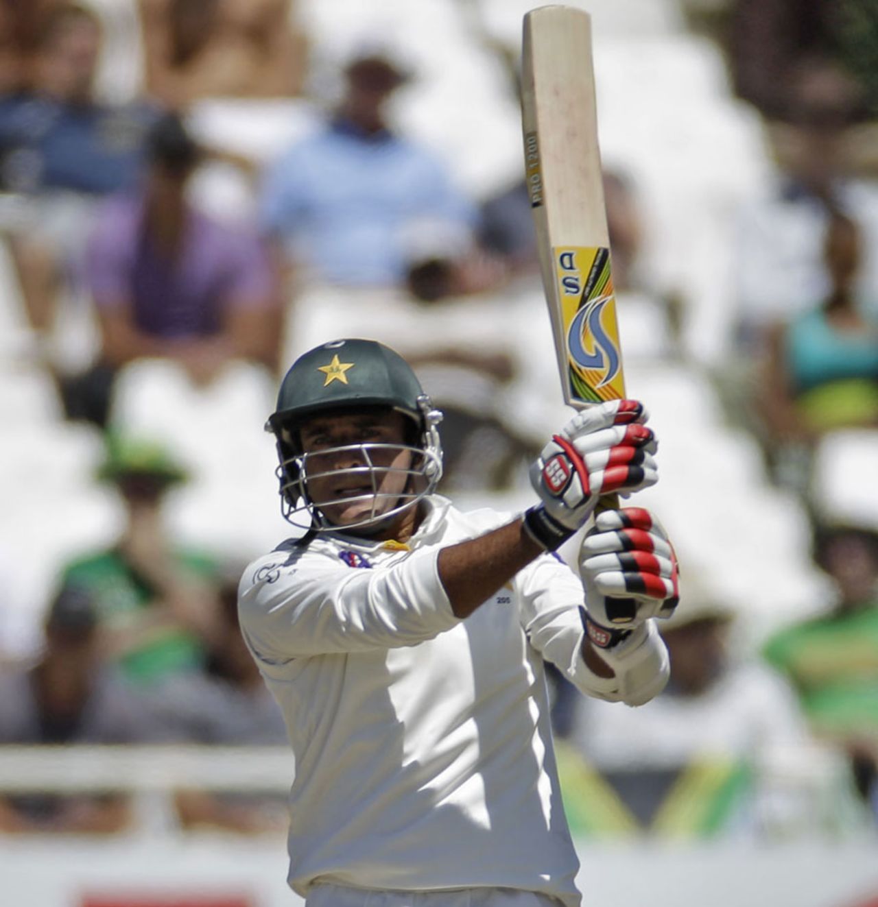 Tanvir Ahmed led Pakistan's resistance on the second morning, South Africa v Pakistan, 2nd Test, Cape Town, 2nd day, February 15, 2013