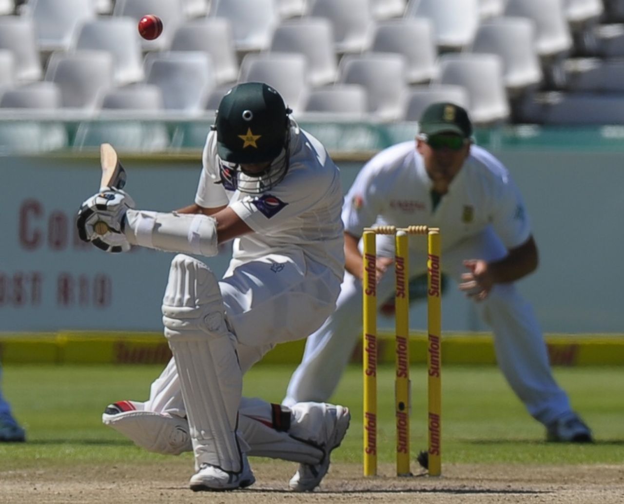 Azhar Ali avoids a short ball, South Africa v Pakistan, 2nd Test, Cape Town, 3rd day, February 16, 2013