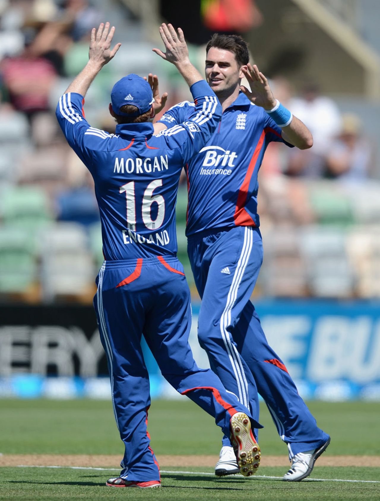James Anderson took two wickets in his opening spell, New Zealand v England, 2nd ODI, Napier, February 20, 2013