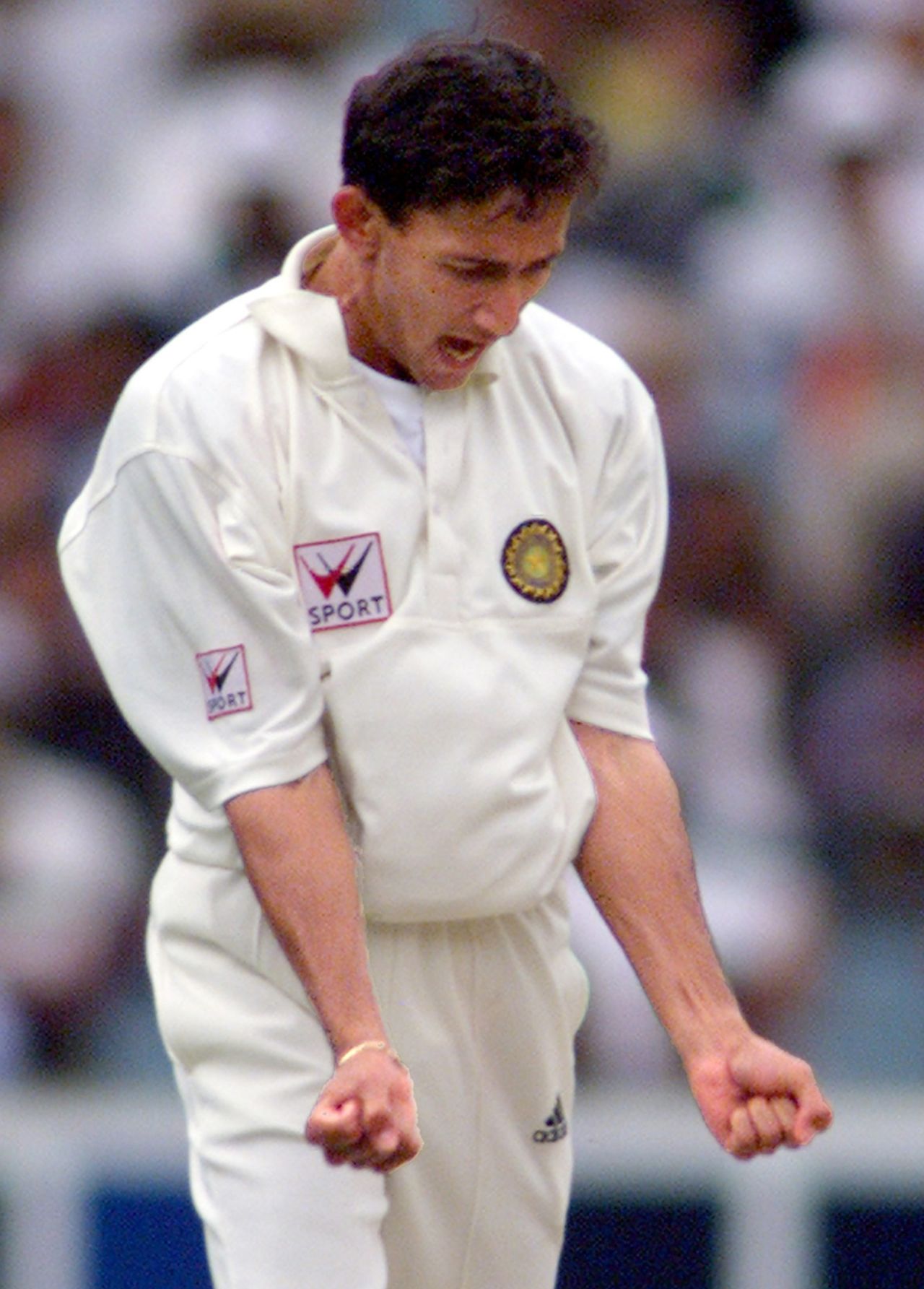 Ajit Agarkar celebrates the wicket of Mark Waugh, Australia v India, 2nd Test, MCG, 1st day, December 26, 1999