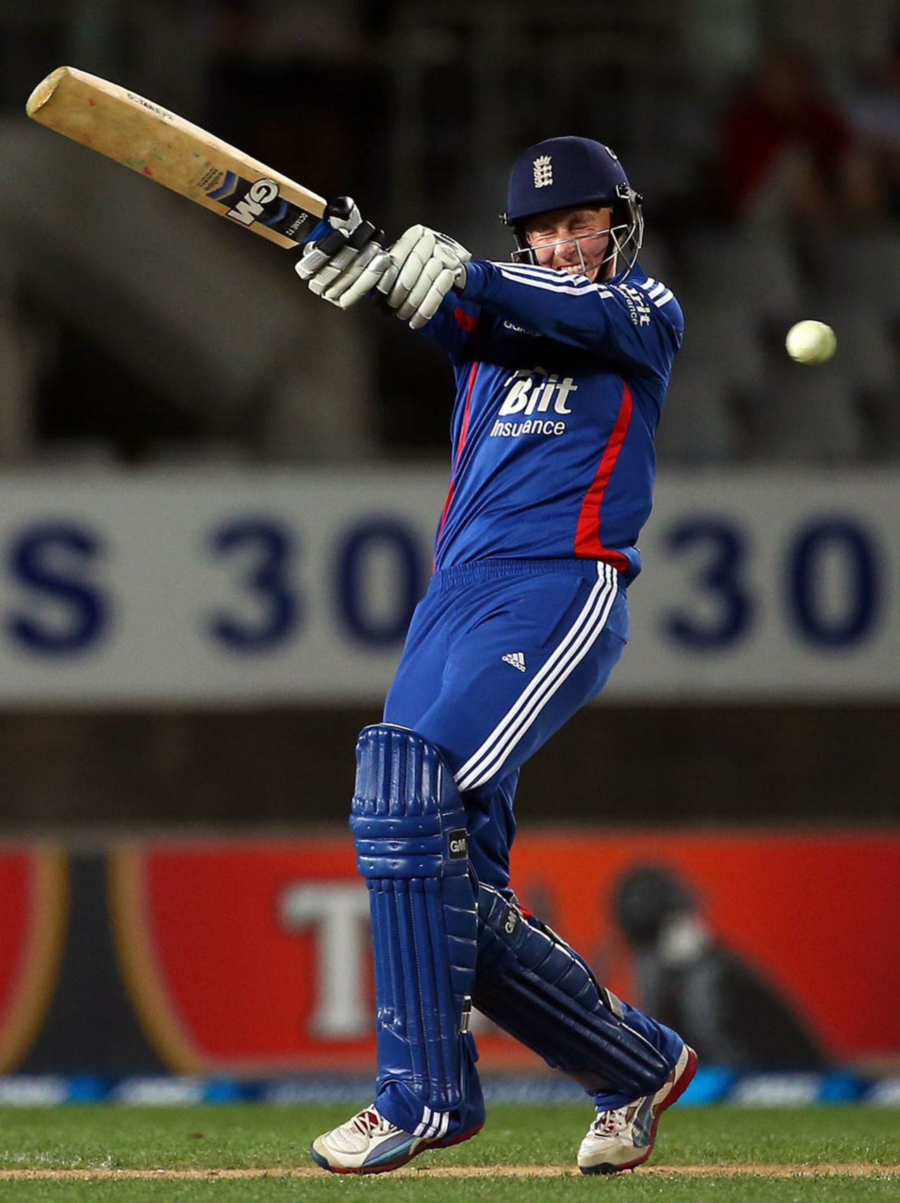 Joe Root again saw England home, New Zealand v England, 3rd ODI, Auckland, February 23, 2013