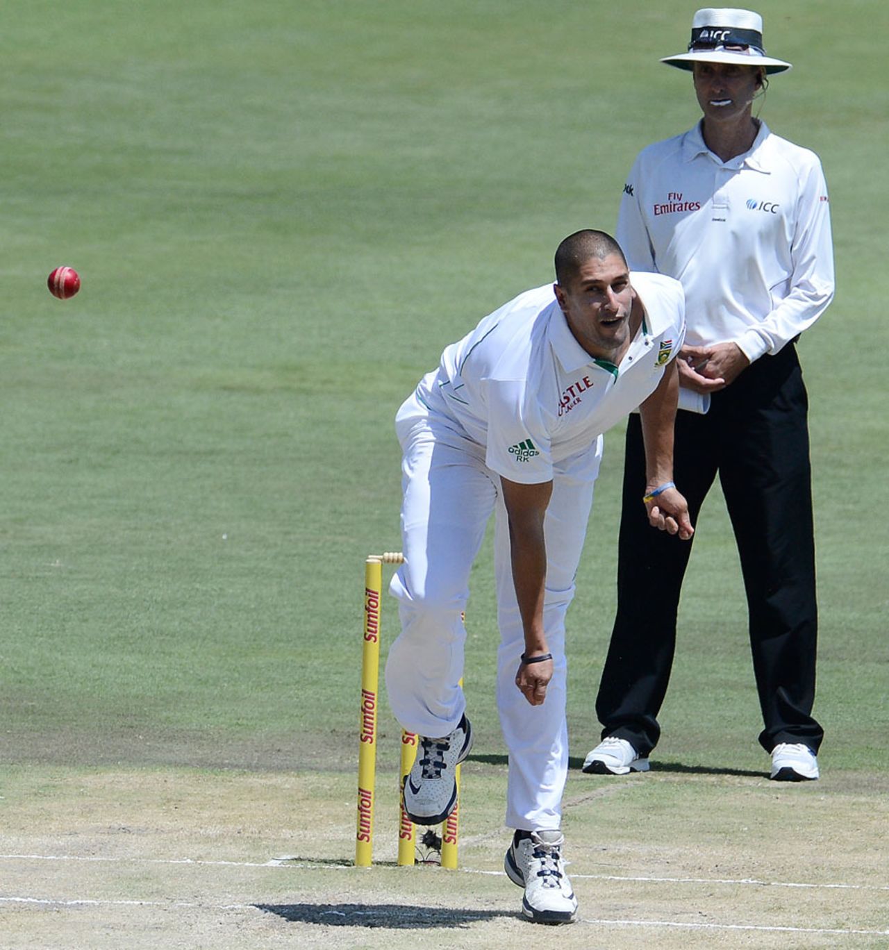 Rory Kleinveldt in his delivery stride, South Africa v Pakistan, 3rd Test, Centurion, 2nd day, February 23, 2013