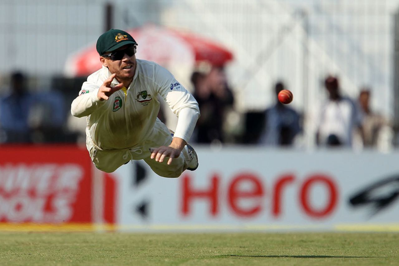 David Warner makes a spectacular leaping save, India v Australia, 1st Test, Chennai, 2nd day, February 23, 2013