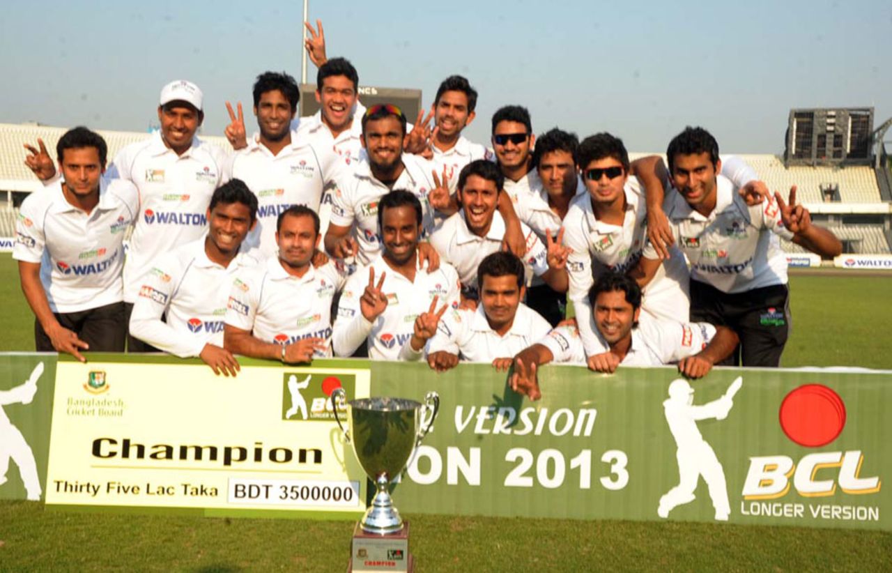The victorious Central Zone team poses after winning the BCL final against North Zone in Mirpur, Central Zone v North Zone, BCL final, Mirpur, 4th day, February 25, 2013