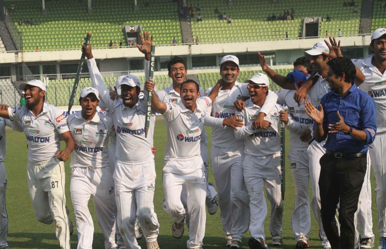 Central Zone celebrates after clinching the BCL final against North Zone in Mirpur, Central Zone v North Zone, BCL final, Mirpur, 4th day, February 25, 2013