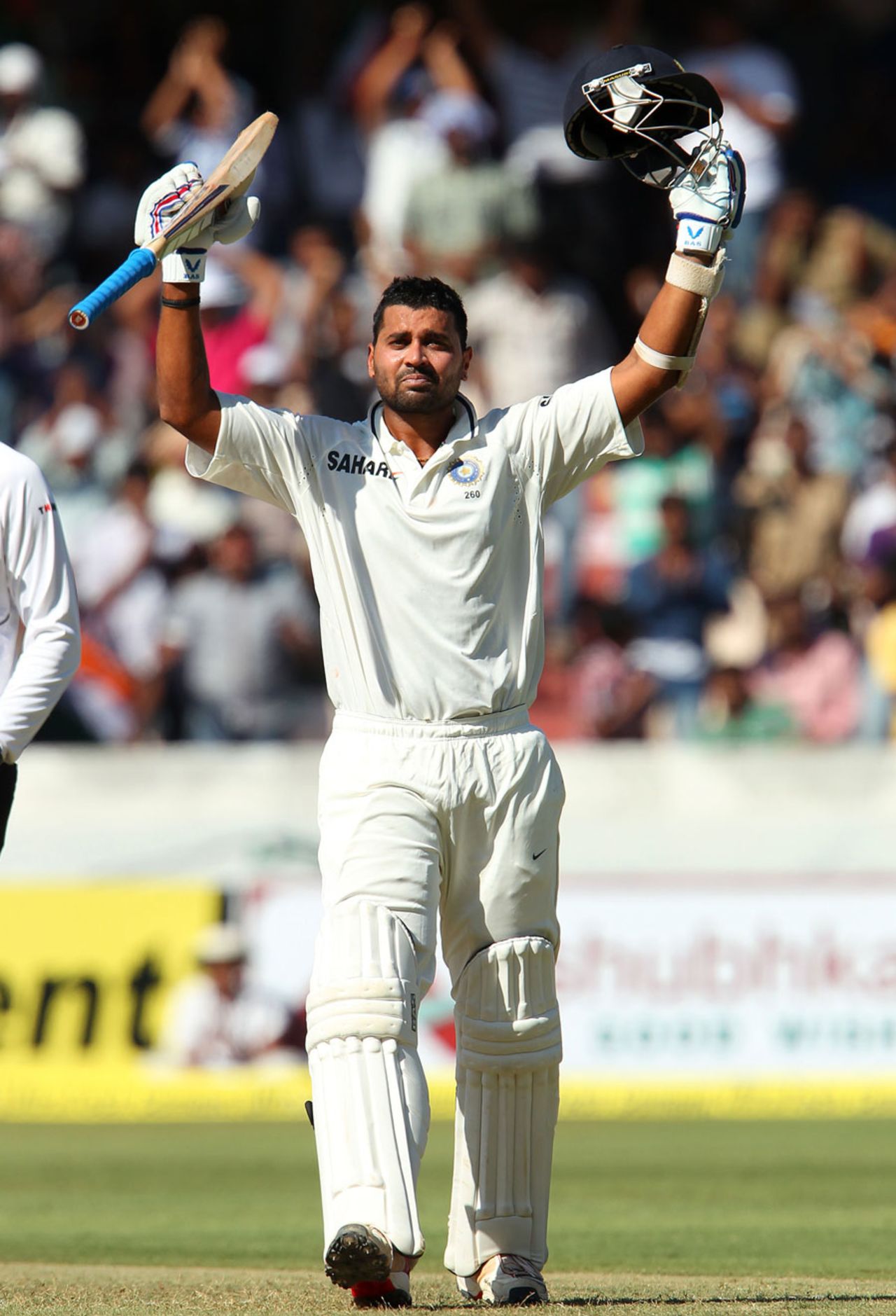 M Vijay acknowledges the crowd after scoring his first Test century in over two years, India v Australia, 2nd Test, Hyderabad, 2nd day, March 3, 2013