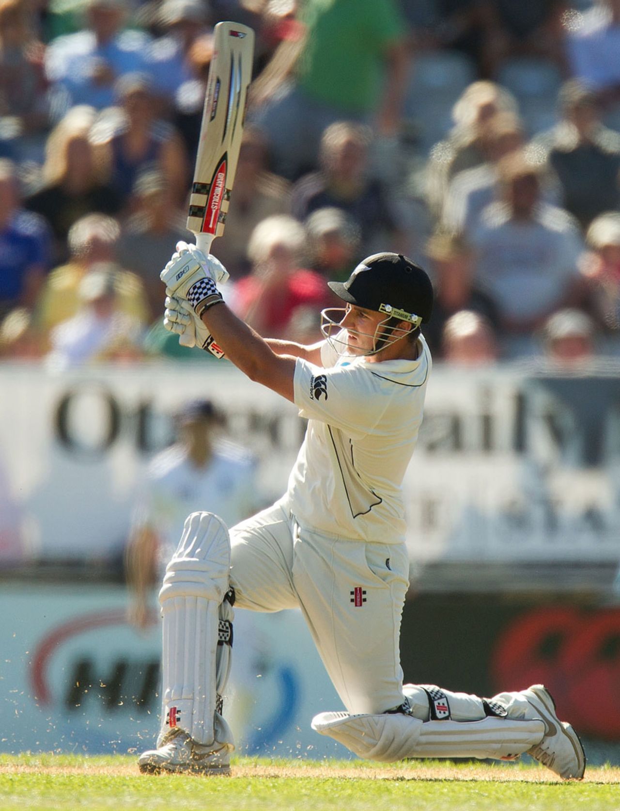 Hamish Rutherford hits one down the ground, New Zealand v England, 1st Test, Dunedin, 2nd day, March 7, 2013