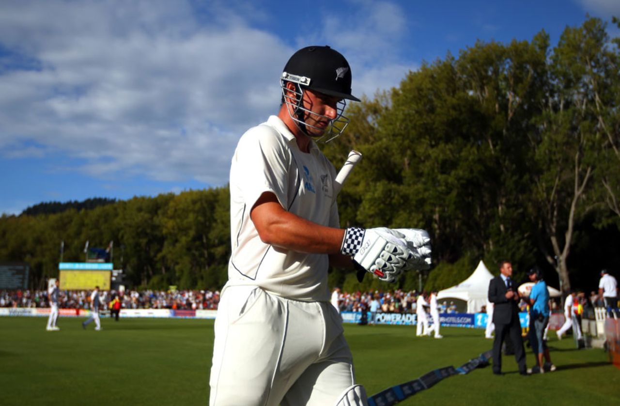 Hamish Rutherford walks off at stumps after scoring an unbeaten 77 on debut, New Zealand v England, 1st Test, Dunedin, 2nd day, March 7, 2013
