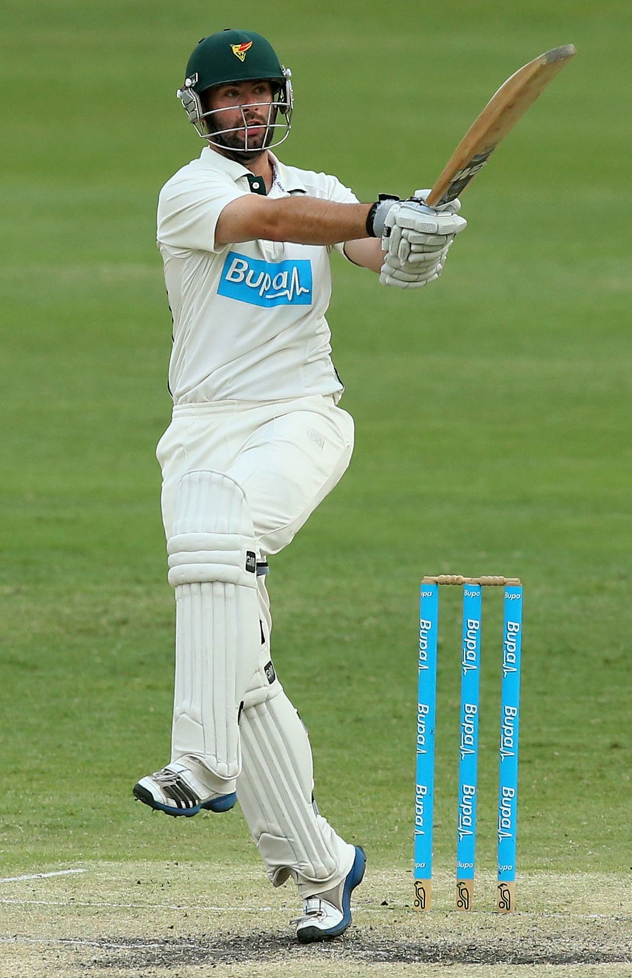 Alex Doolan swivels as he plays a pull shot, Tasmania v Queensland, Sheffield Shield, Day 3, Brisbane, March 9, 2013 