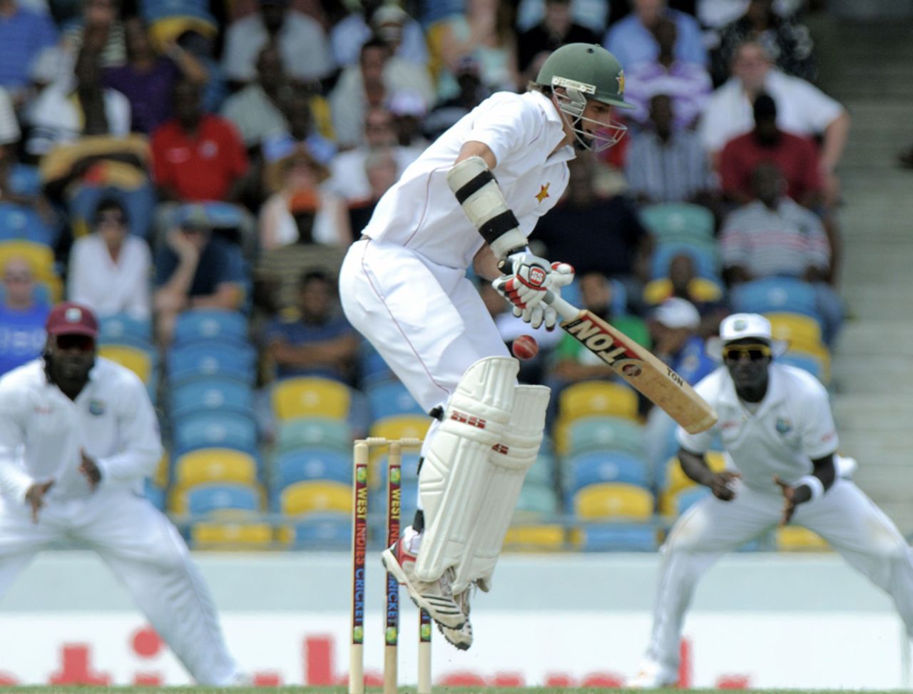 Craig Ervine is troubled by a short delivery, West Indies v Zimbabwe, 1st Test, Barbados, 1st day, March 12, 2013