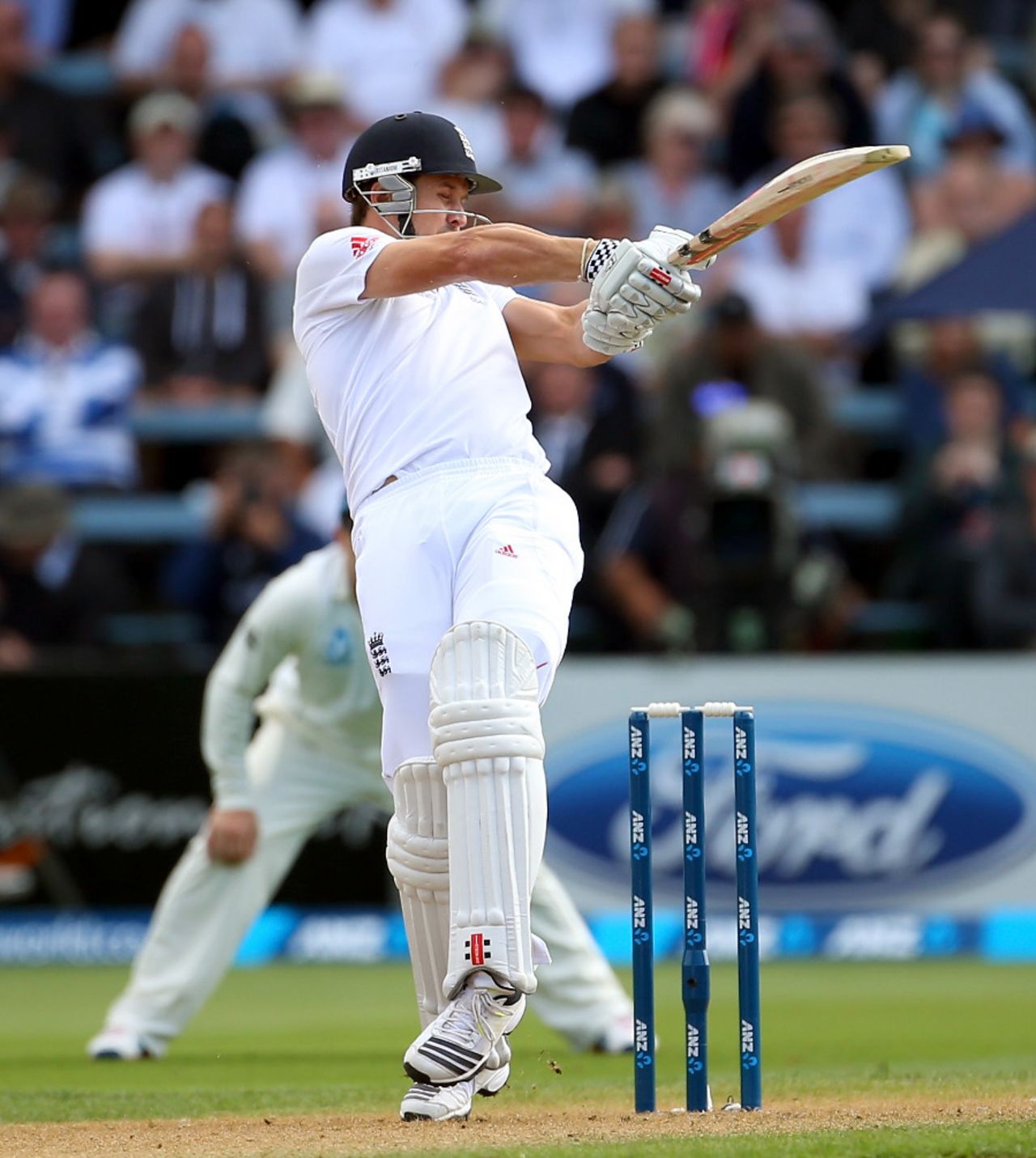 Nick Compton latches onto a pull, New Zealand v England, 2nd Test, Wellington, 1st day, March 14, 2013